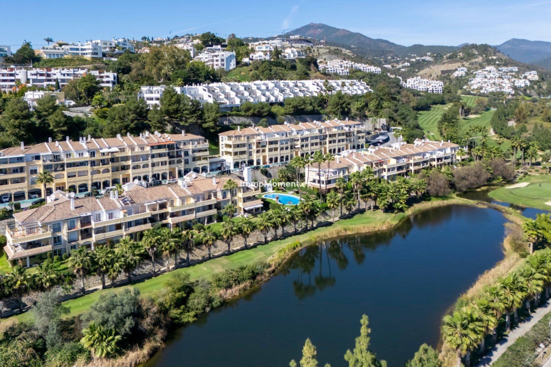 Resale - Apartment - Benahavís - La Quinta