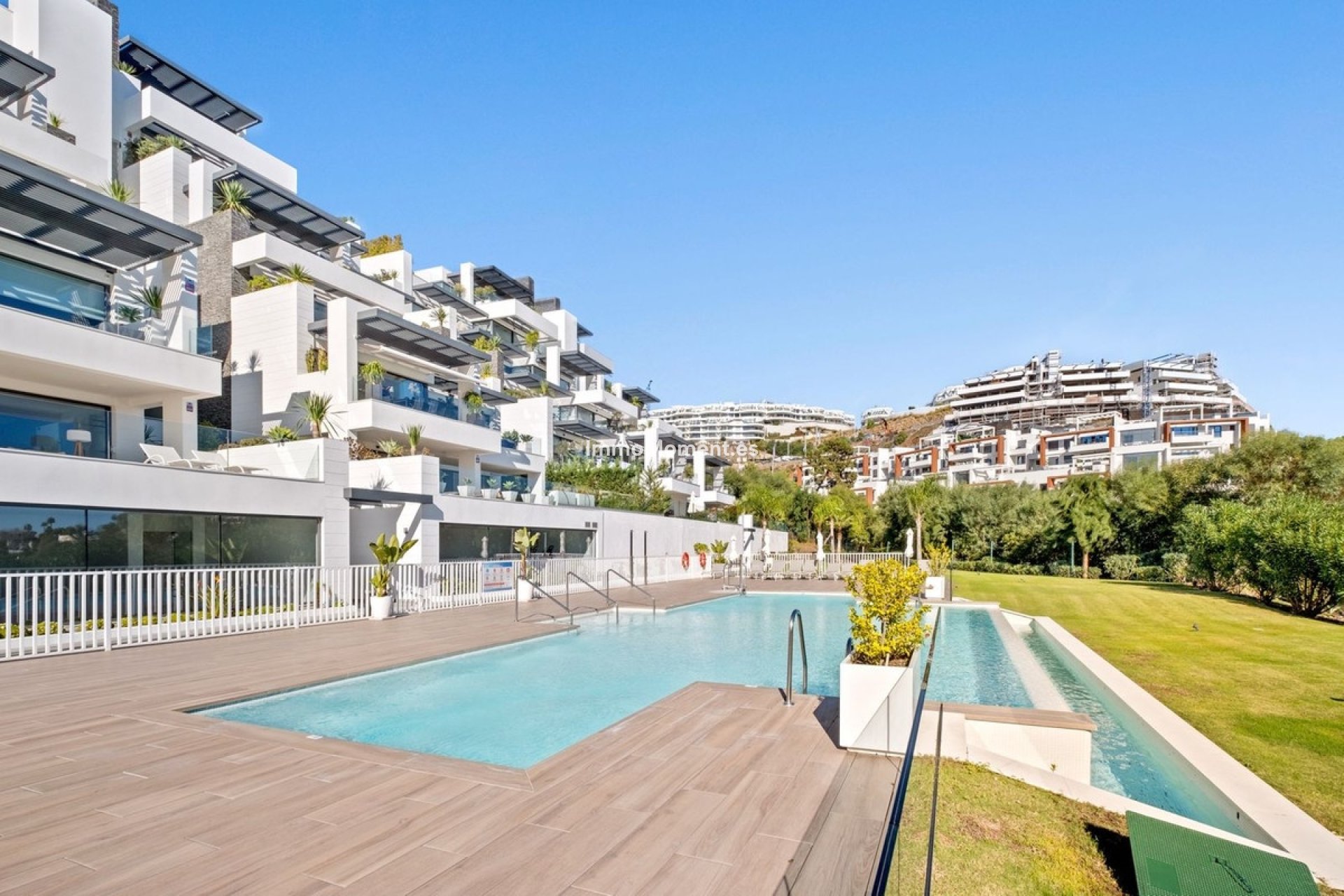 Resale - Apartment - Benahavís - La Quinta