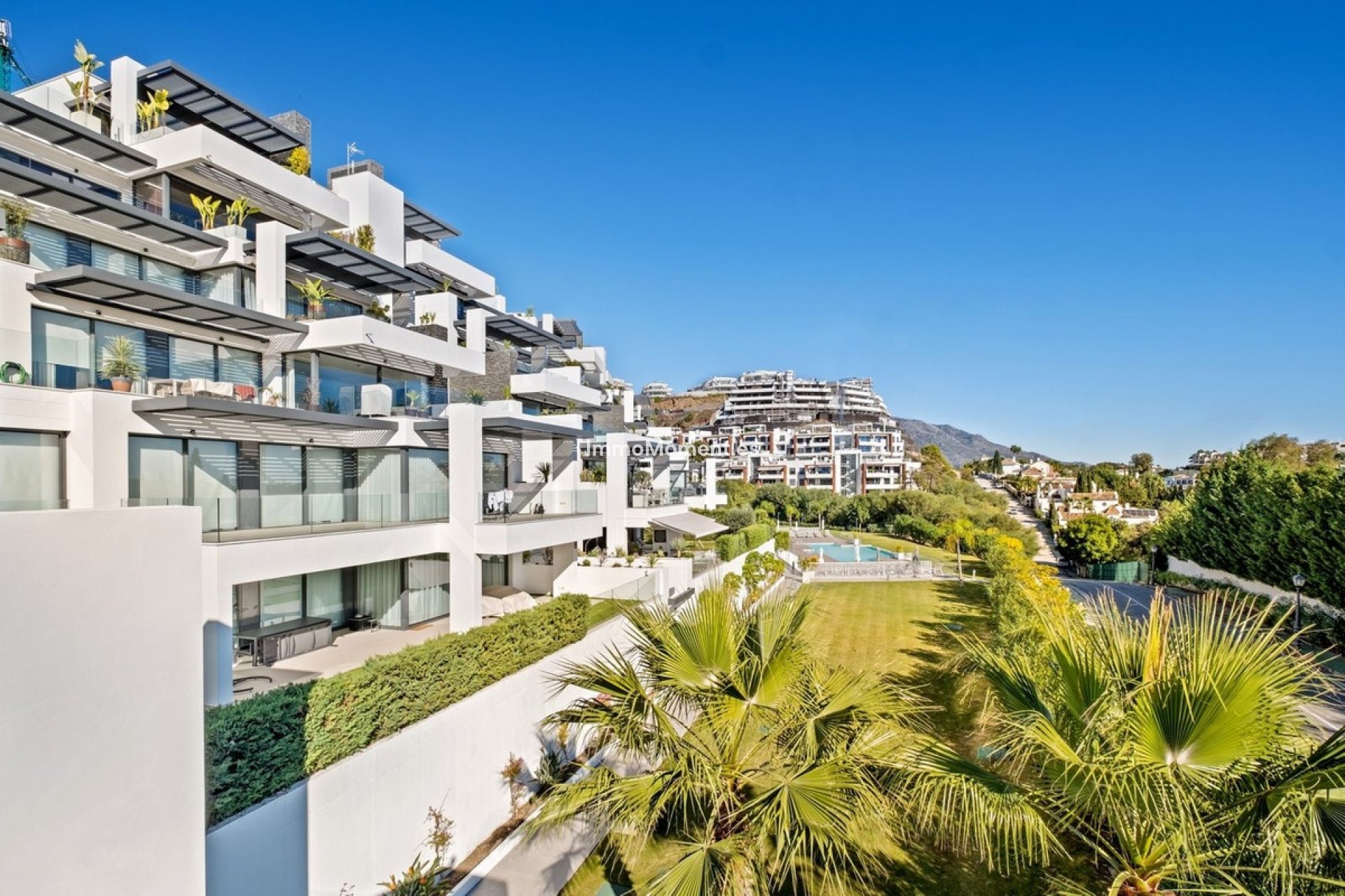 Resale - Apartment - Benahavís - La Quinta