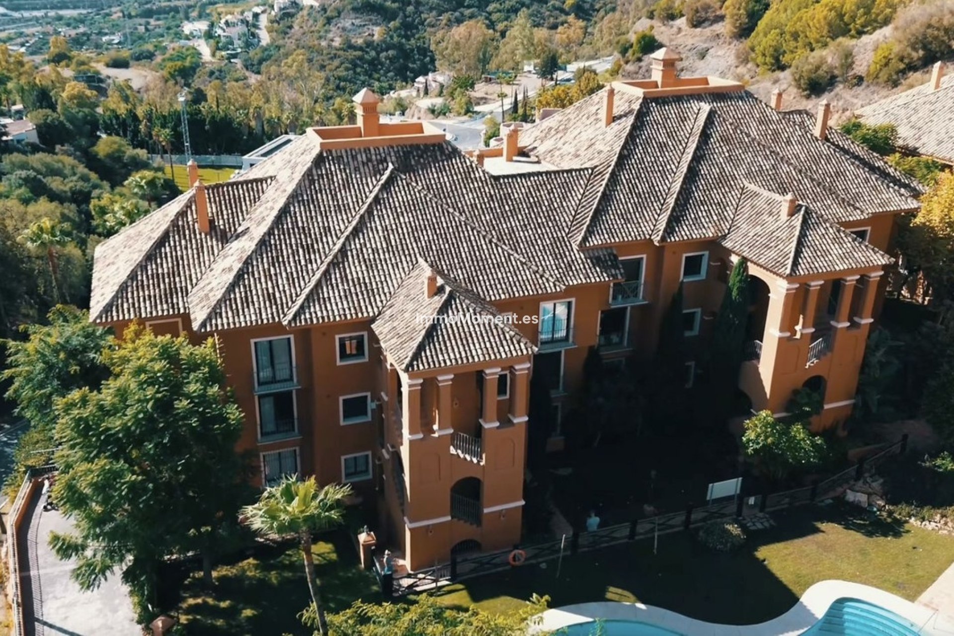 Resale - Apartment - Benahavís - La Quinta