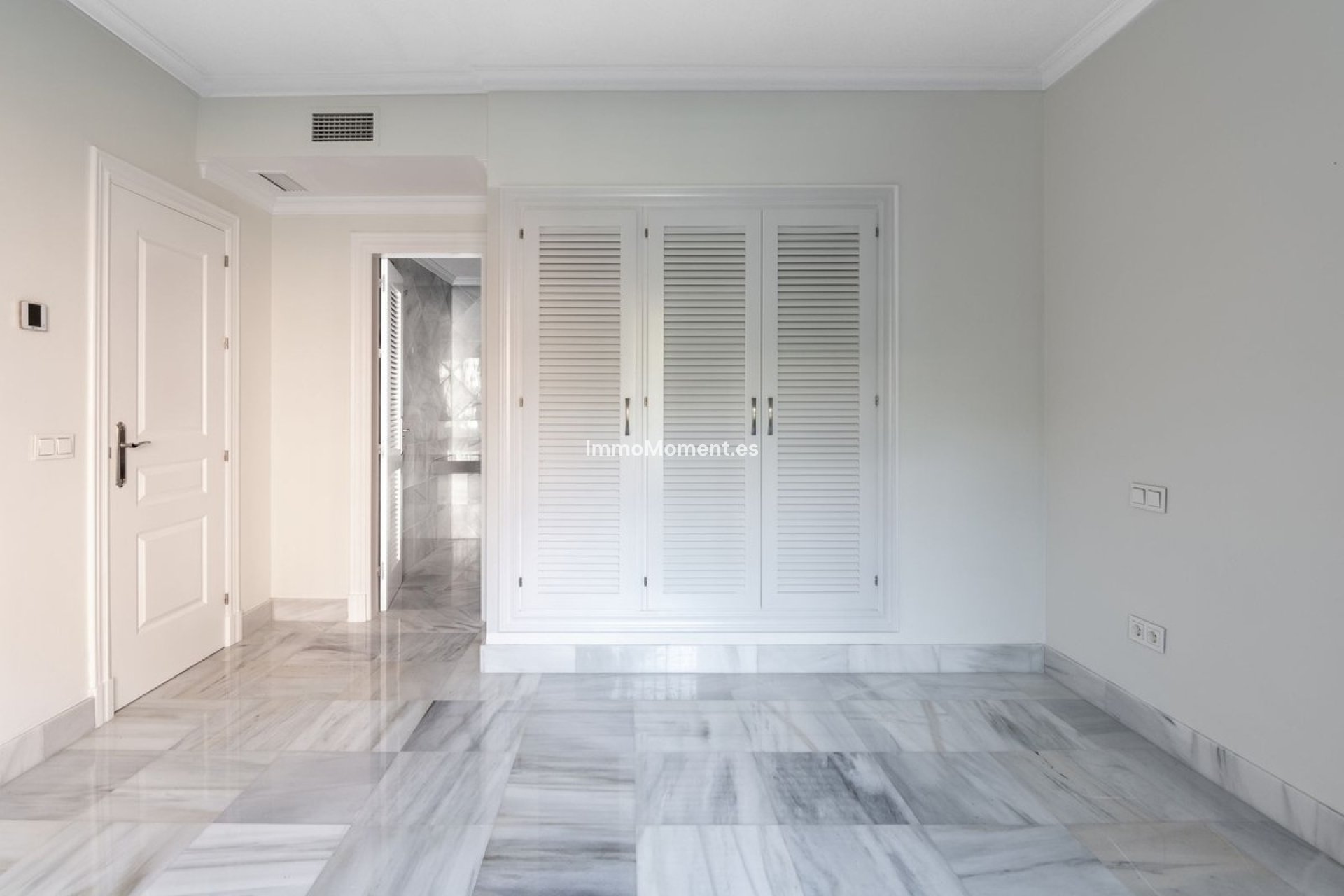 Resale - Apartment - Benahavís - La Quinta