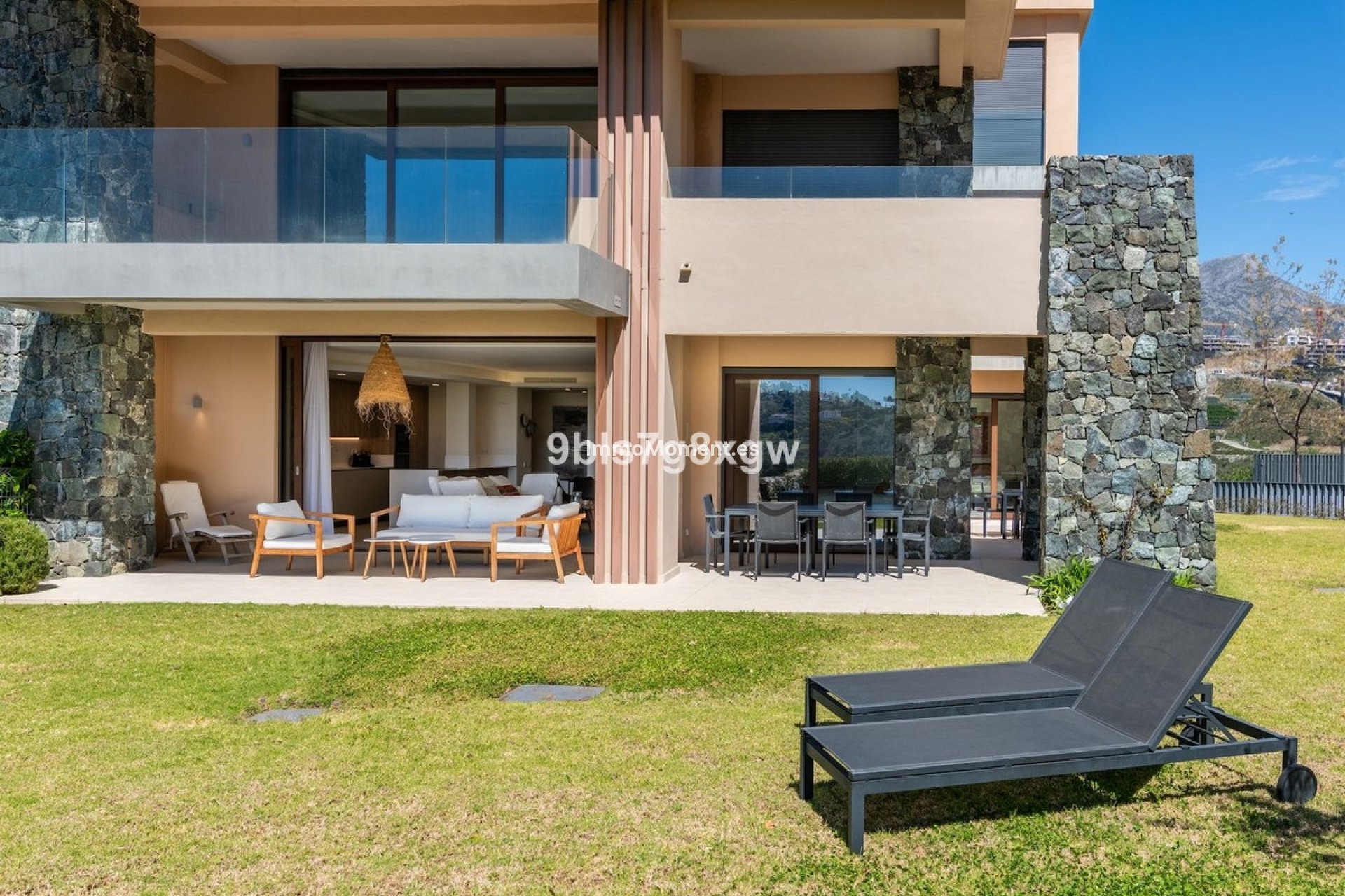 Resale - Apartment - Benahavís - La Quinta