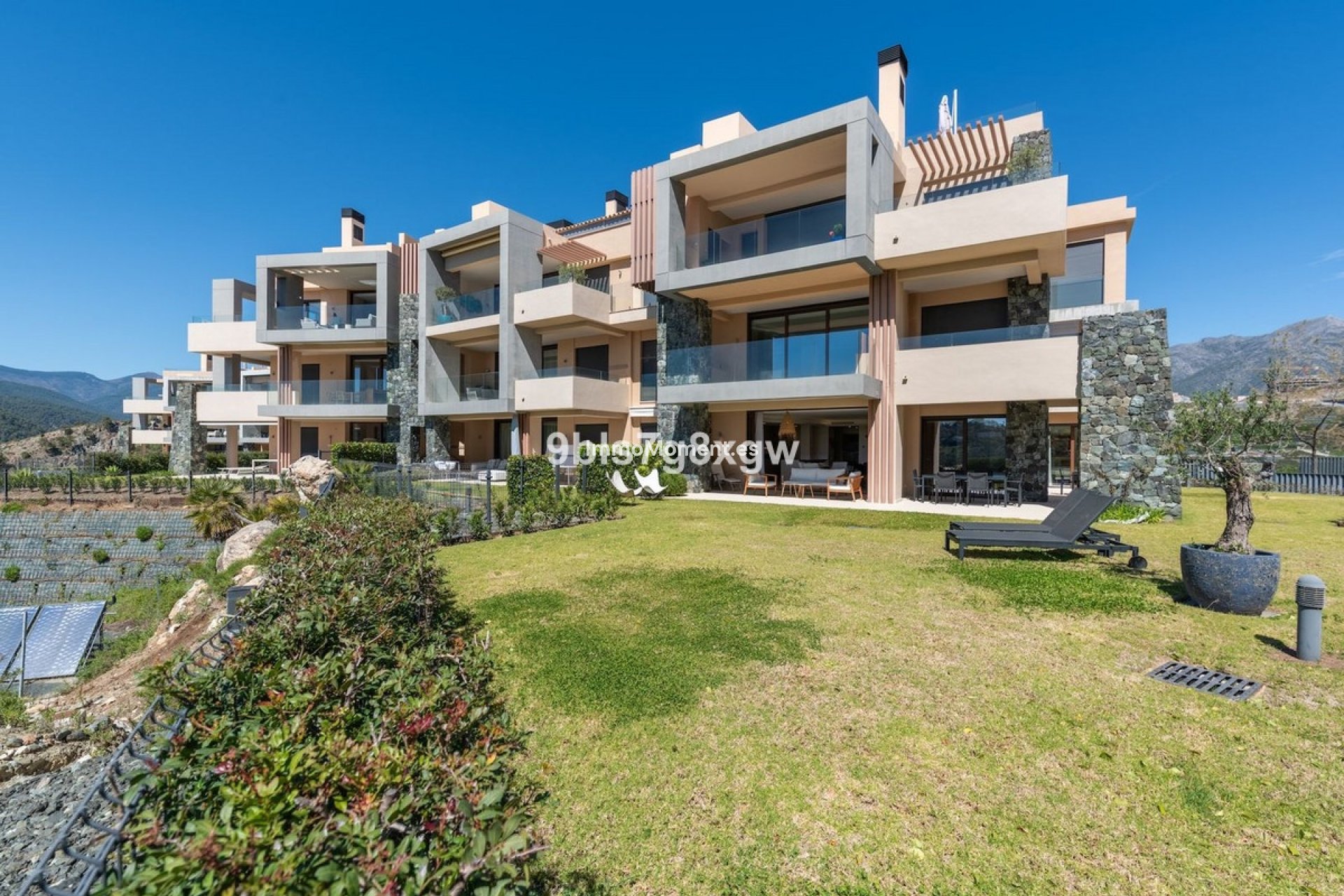 Resale - Apartment - Benahavís - La Quinta