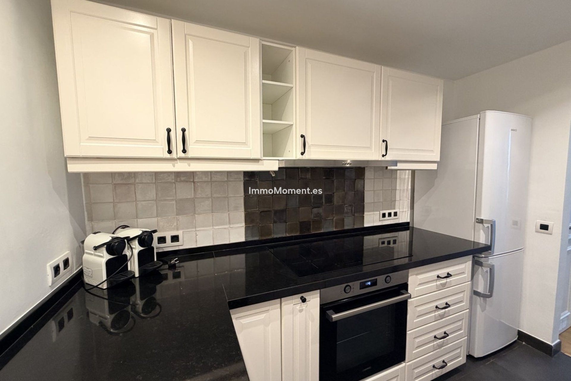 Resale - Apartment - Benahavís - La Quinta