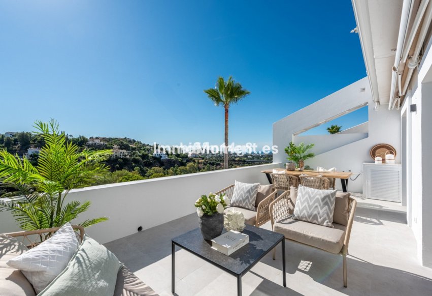 Resale - Apartment - Benahavís - La Quinta
