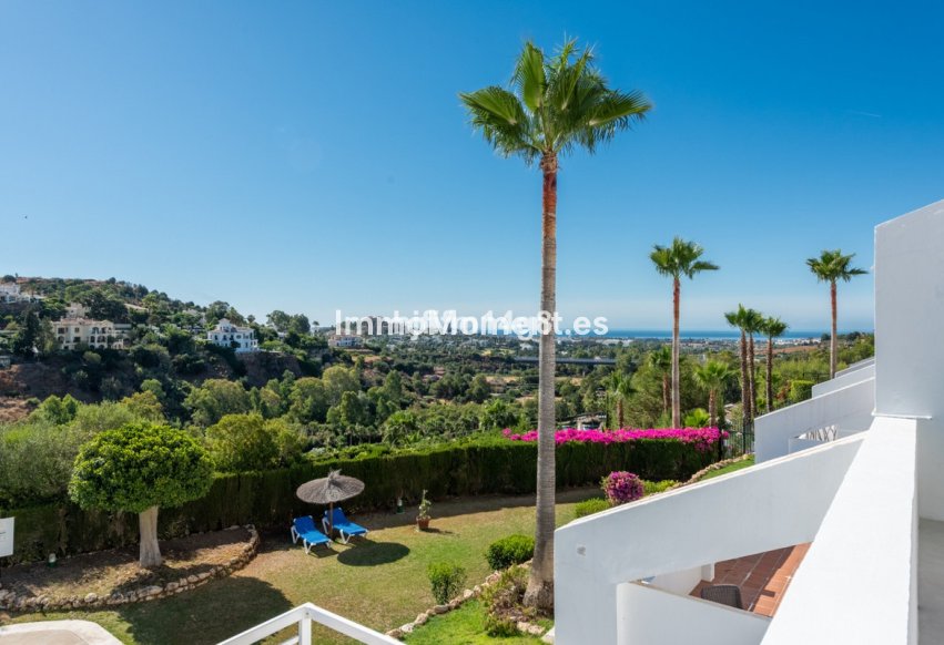 Resale - Apartment - Benahavís - La Quinta