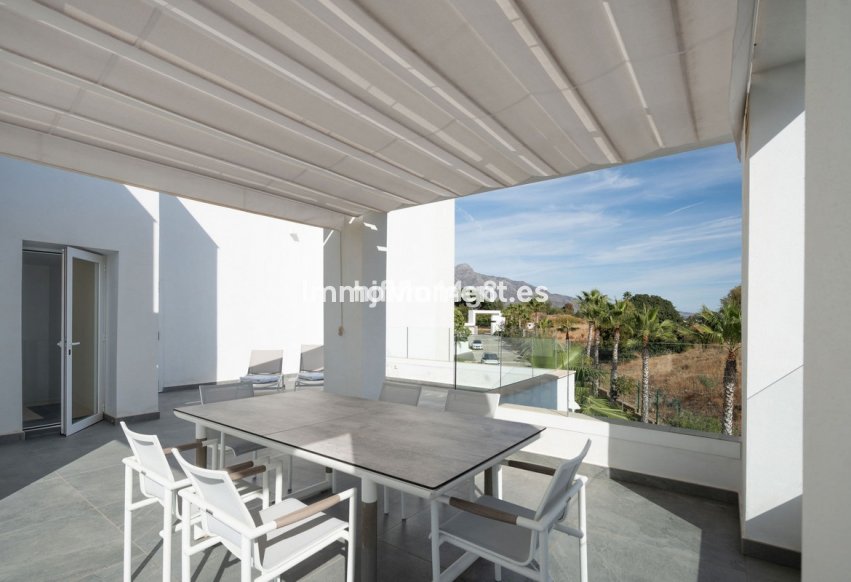 Resale - Apartment - Benahavís - La Quinta