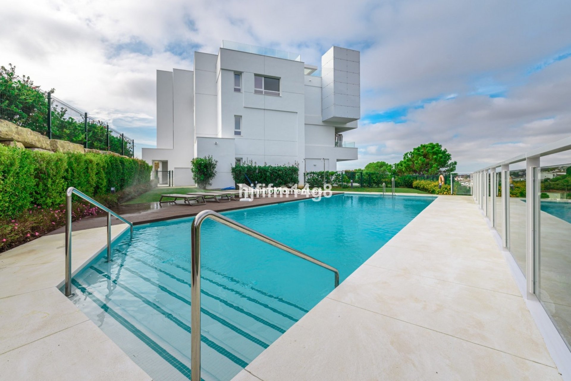 Resale - Apartment - Benahavís - La Quinta