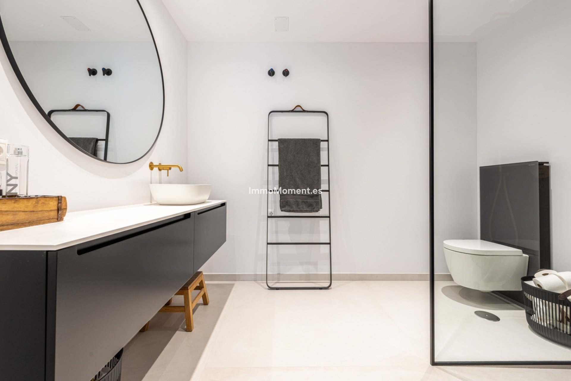 Resale - Apartment - Benahavís - La Quinta