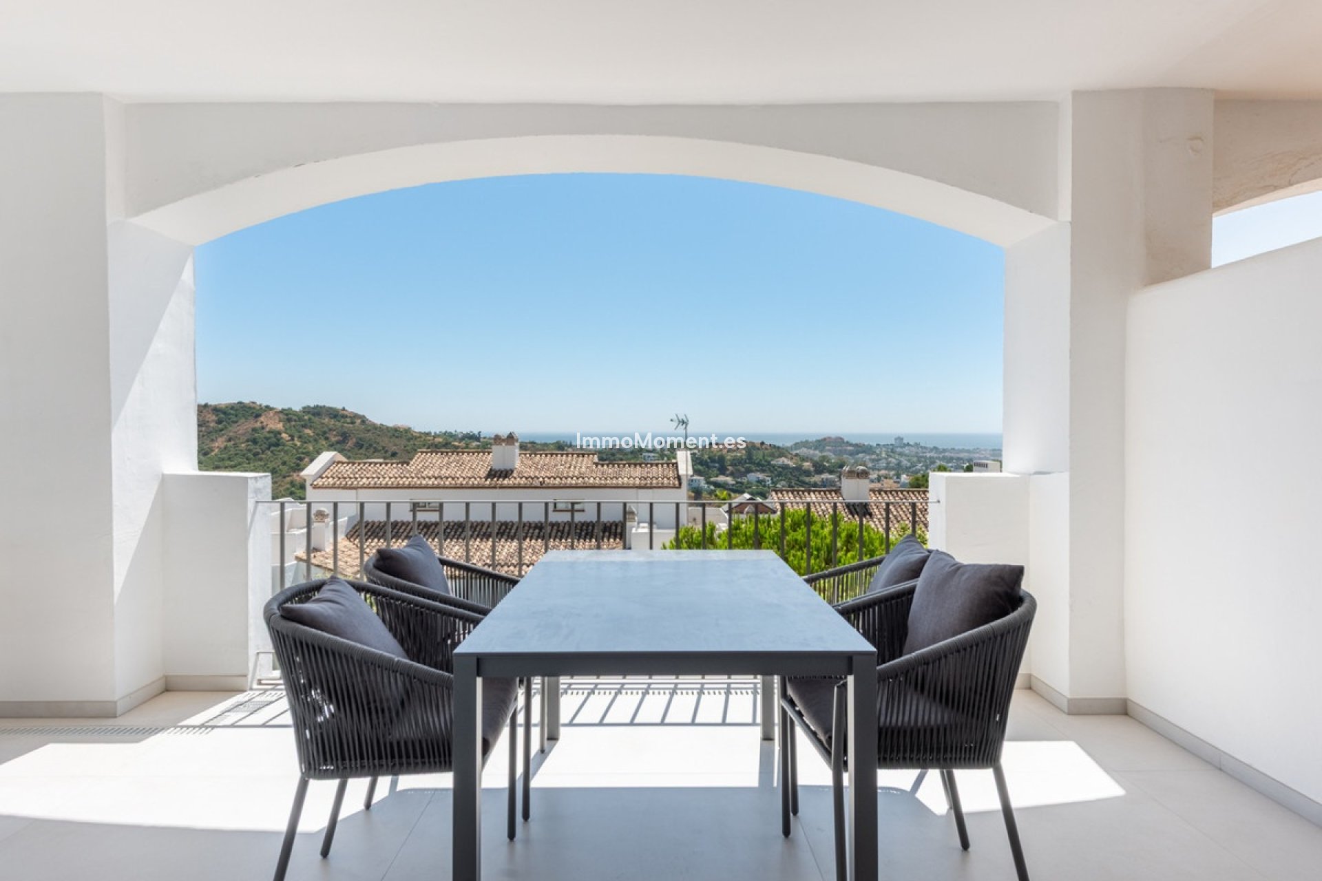 Resale - Apartment - Benahavís - La Quinta