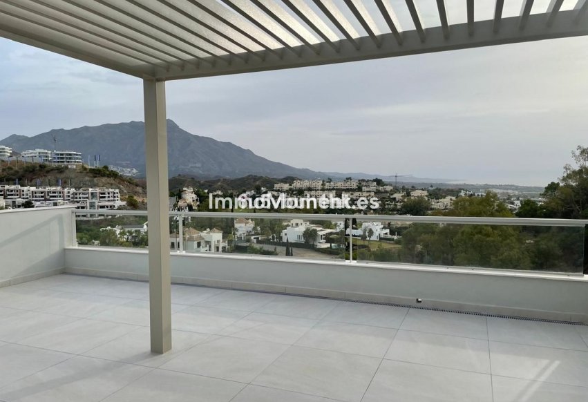 Resale - Apartment - Benahavís - La Quinta
