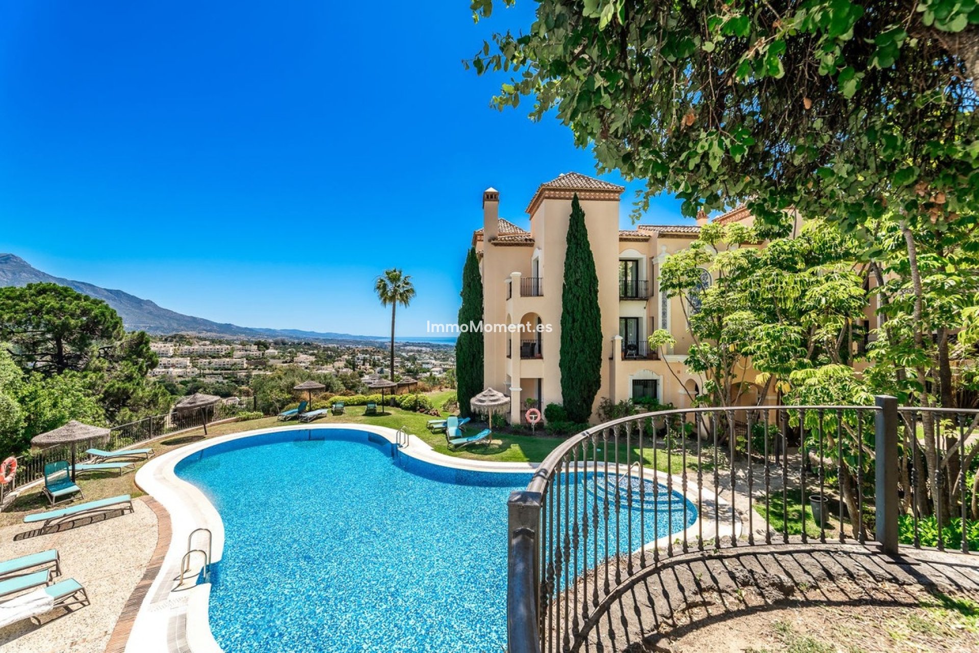 Resale - Apartment - Benahavís - La Quinta