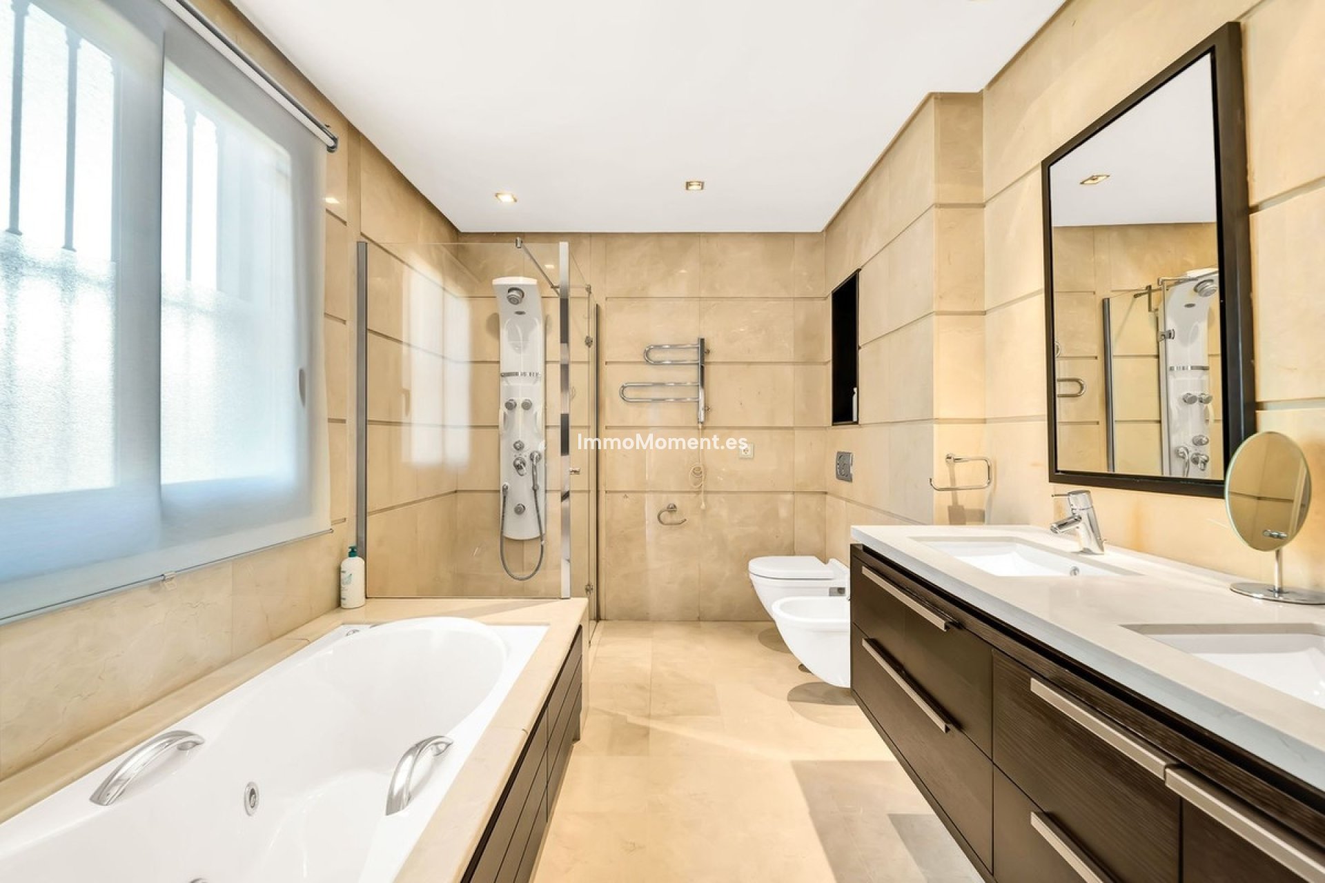 Resale - Apartment - Benahavís - La Quinta