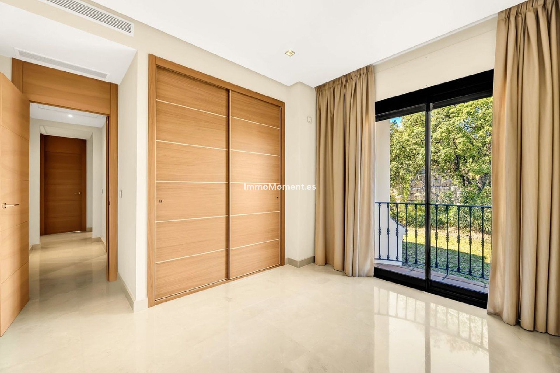 Resale - Apartment - Benahavís - La Quinta