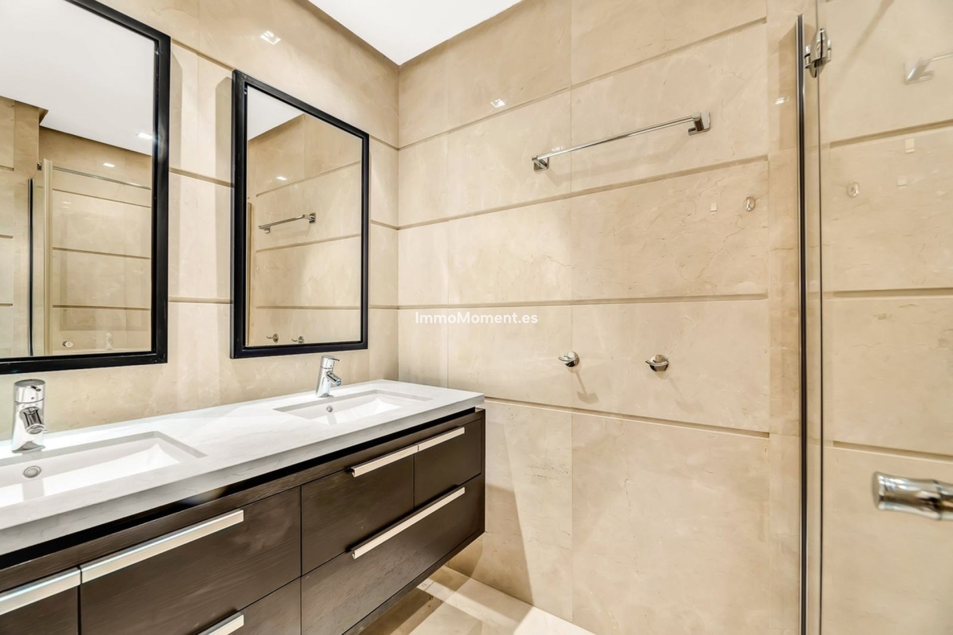 Resale - Apartment - Benahavís - La Quinta