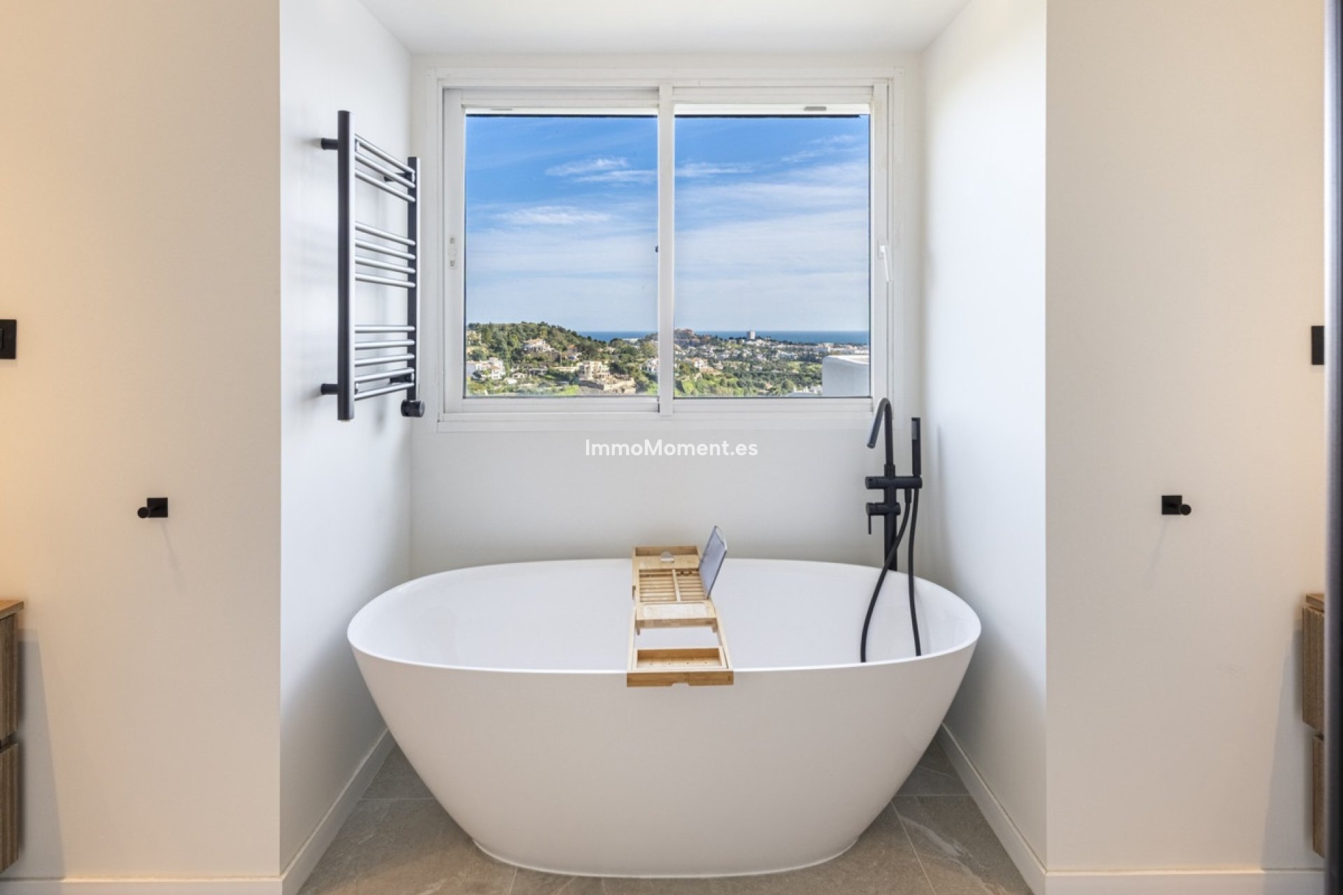 Resale - Apartment - Benahavís - La Quinta