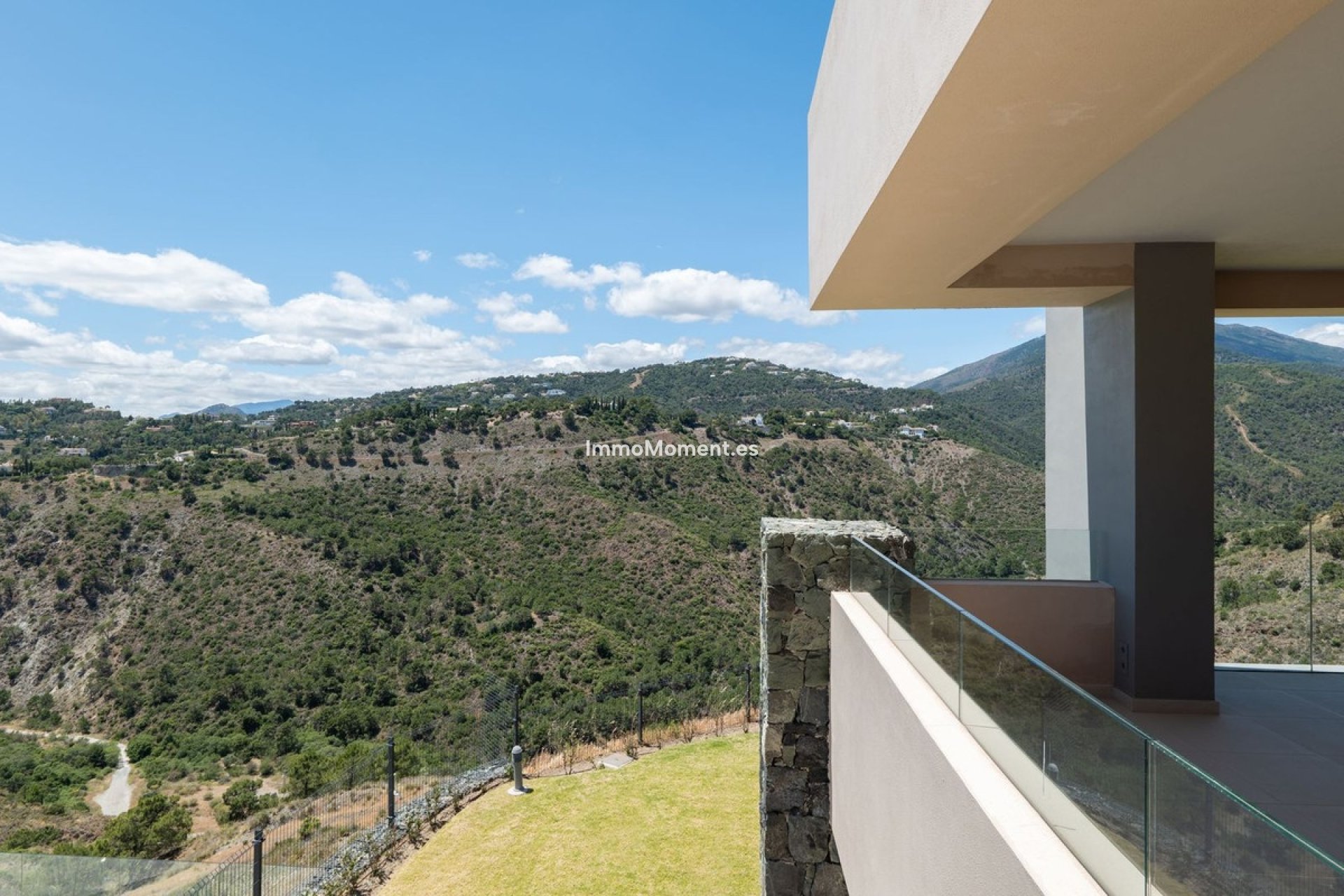 Resale - Apartment - Benahavís - La Quinta