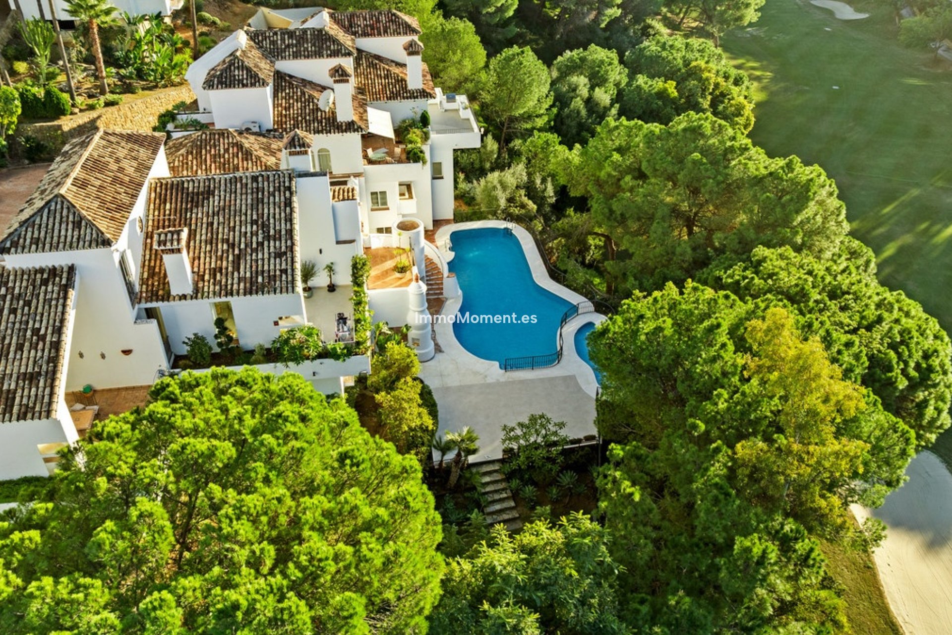 Resale - Apartment - Benahavís - La Quinta