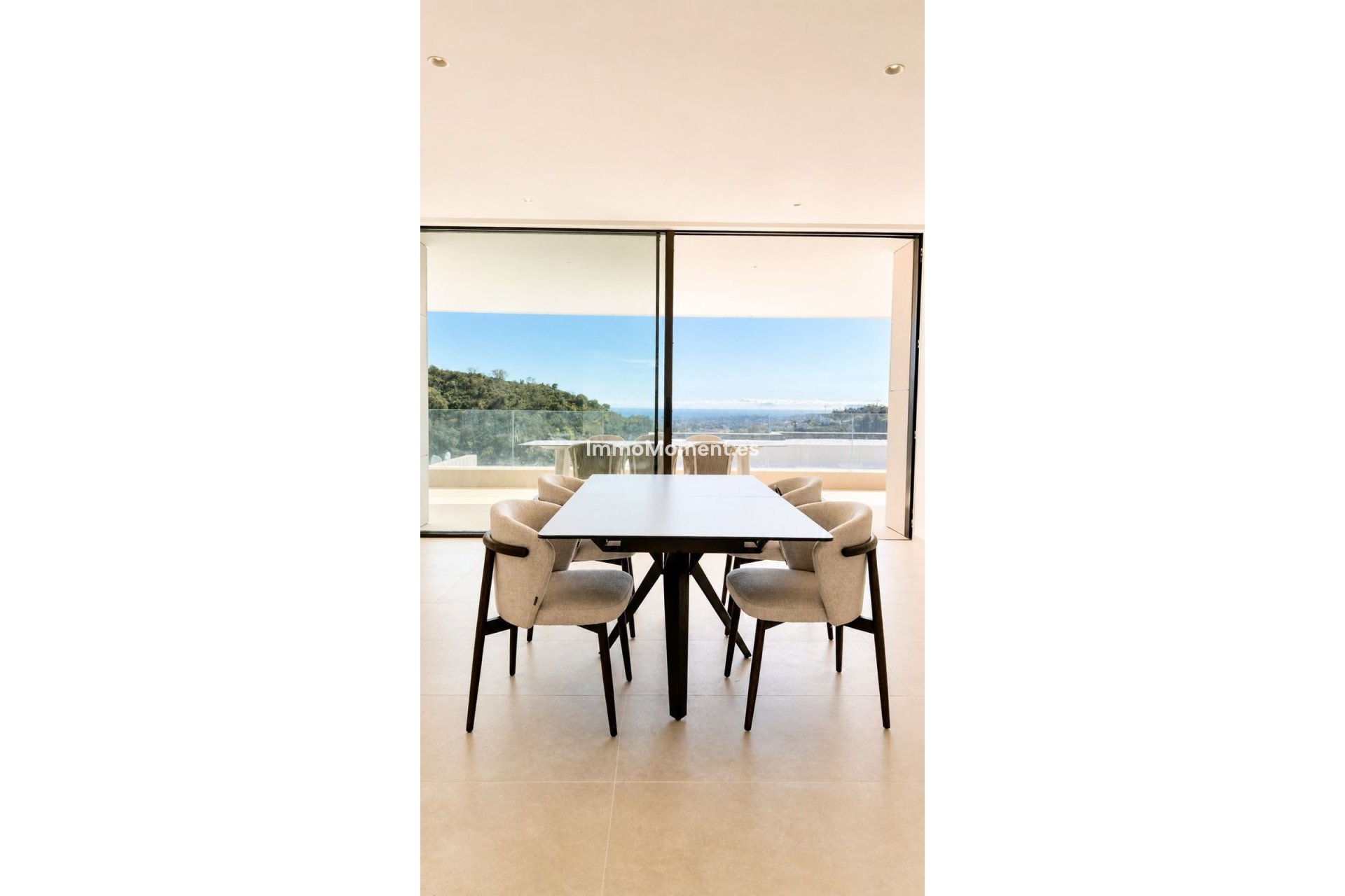 Resale - Apartment - Benahavís - La Quinta
