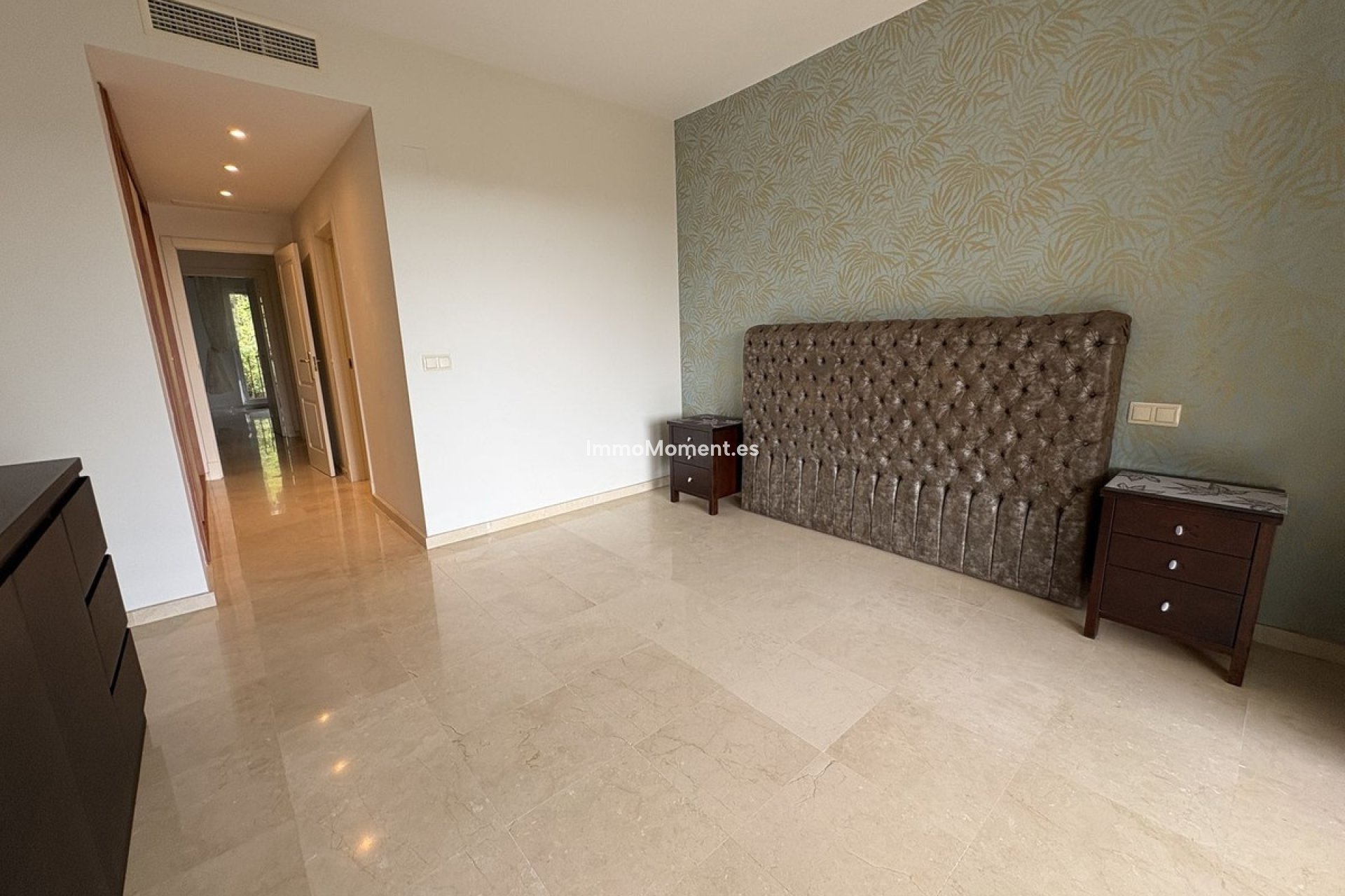 Resale - Apartment - Benahavís - La Quinta