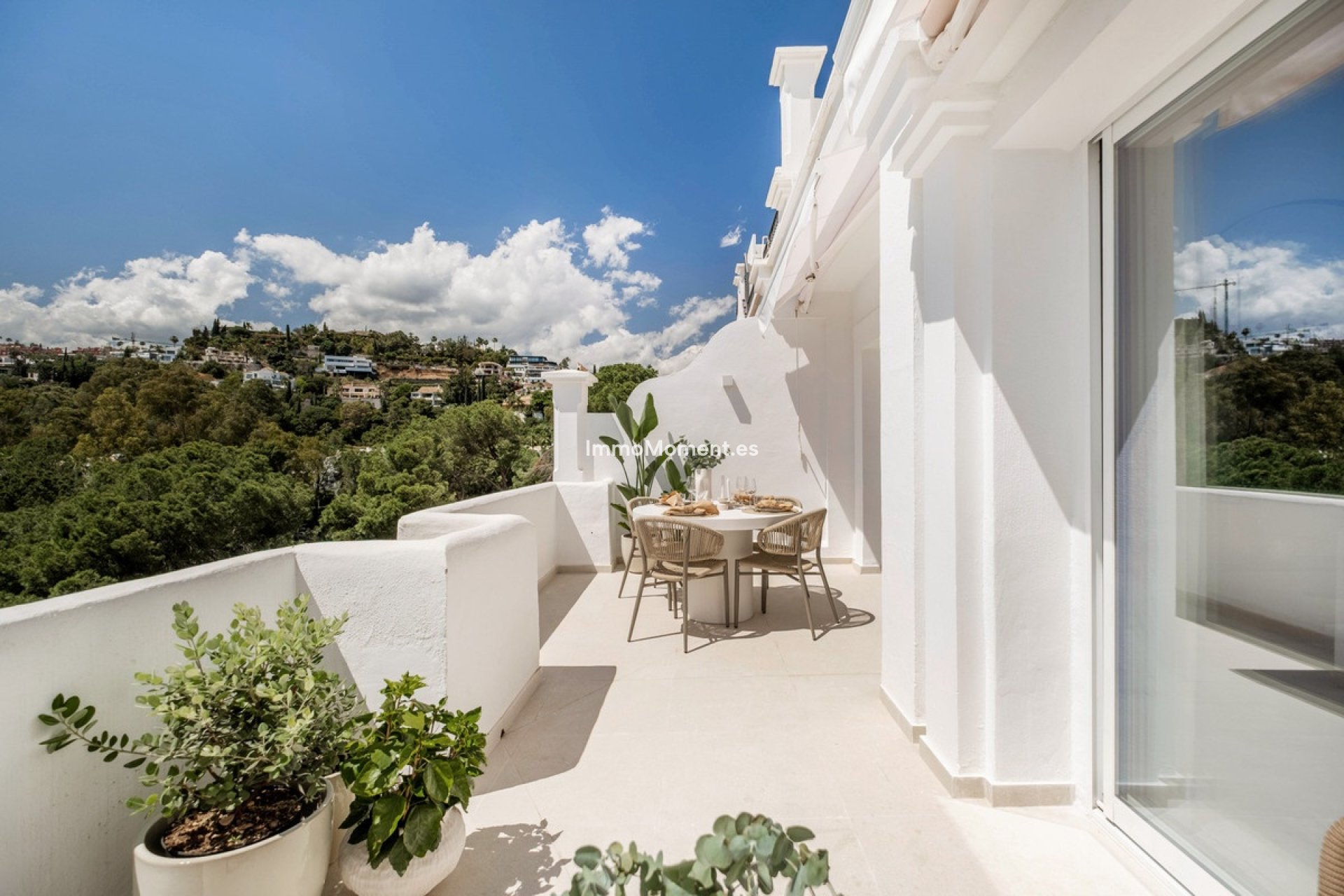Resale - Apartment - Benahavís - La Quinta
