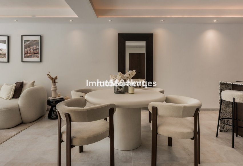 Resale - Apartment - Benahavís - La Quinta
