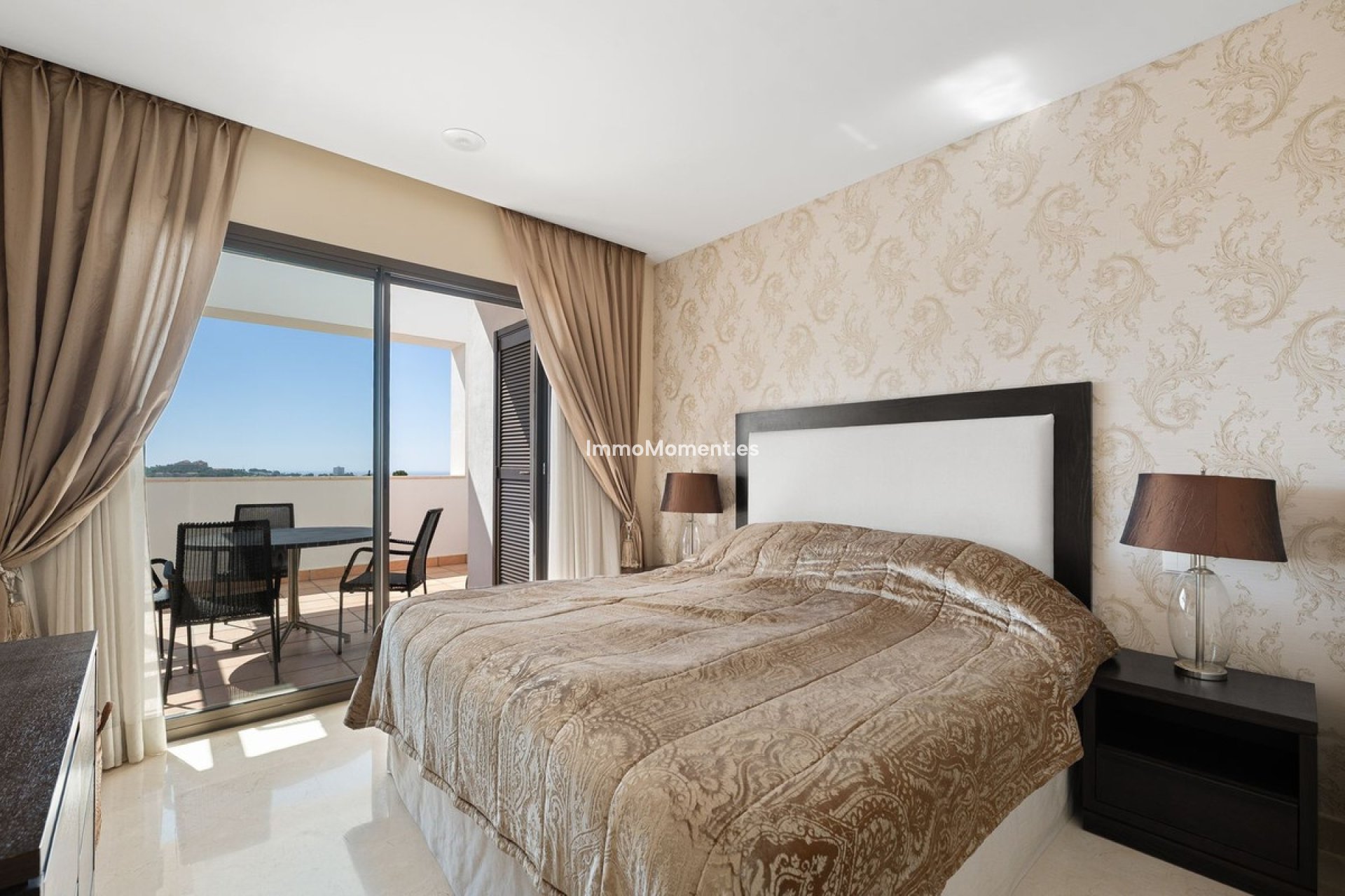 Resale - Apartment - Benahavís - La Quinta