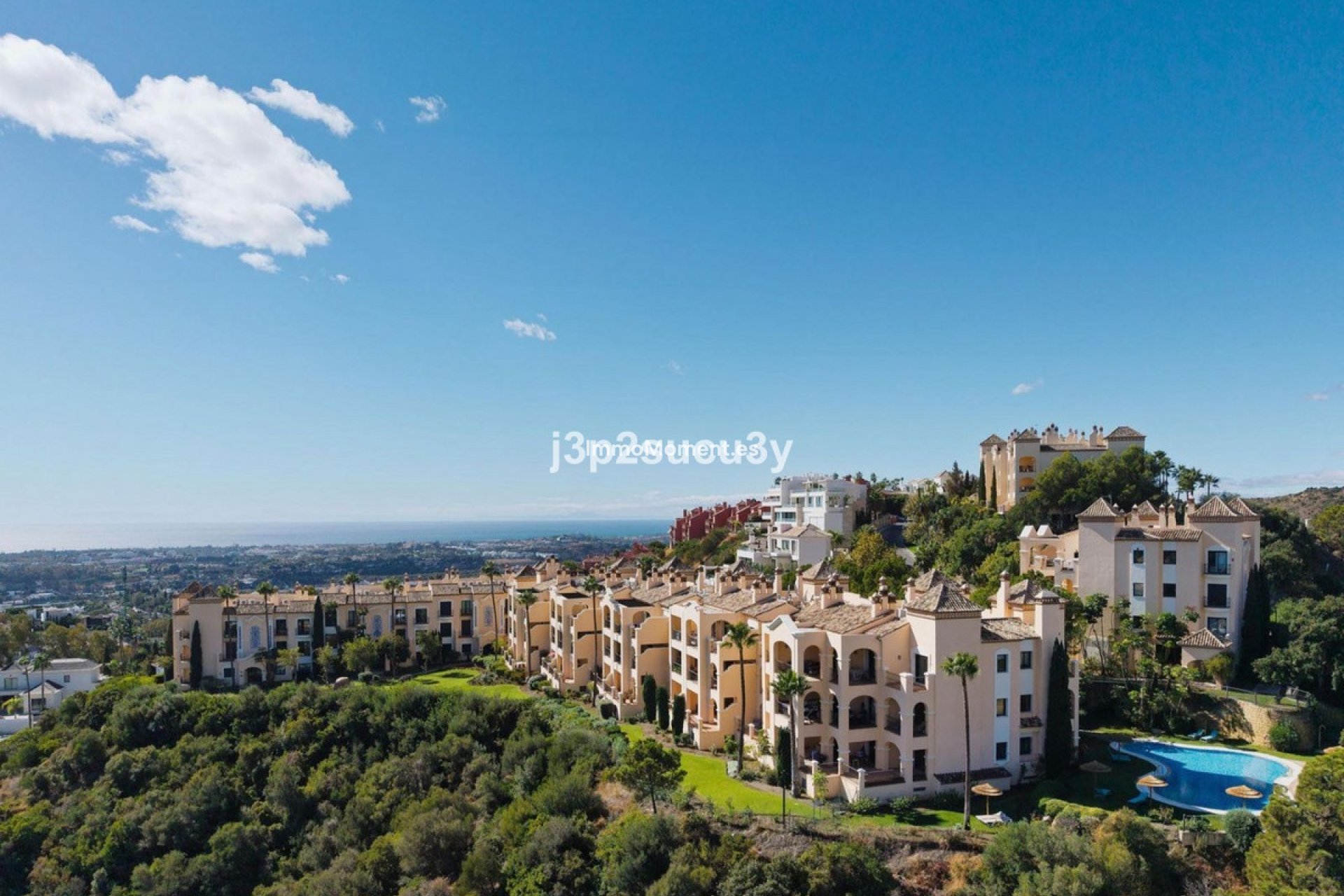 Resale - Apartment - Benahavís - La Quinta