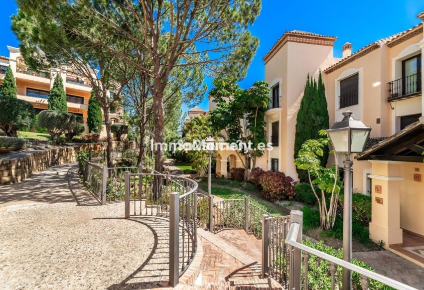 Resale - Apartment - Benahavís - La Quinta