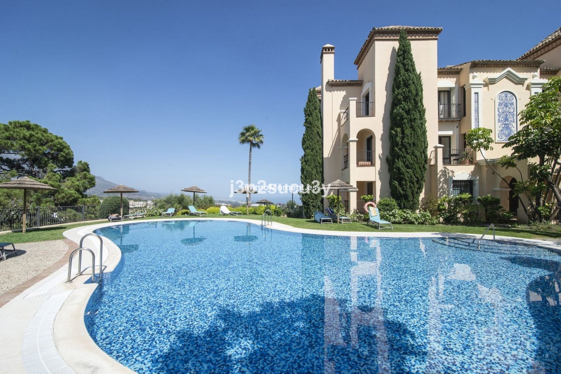 Resale - Apartment - Benahavís - La Quinta