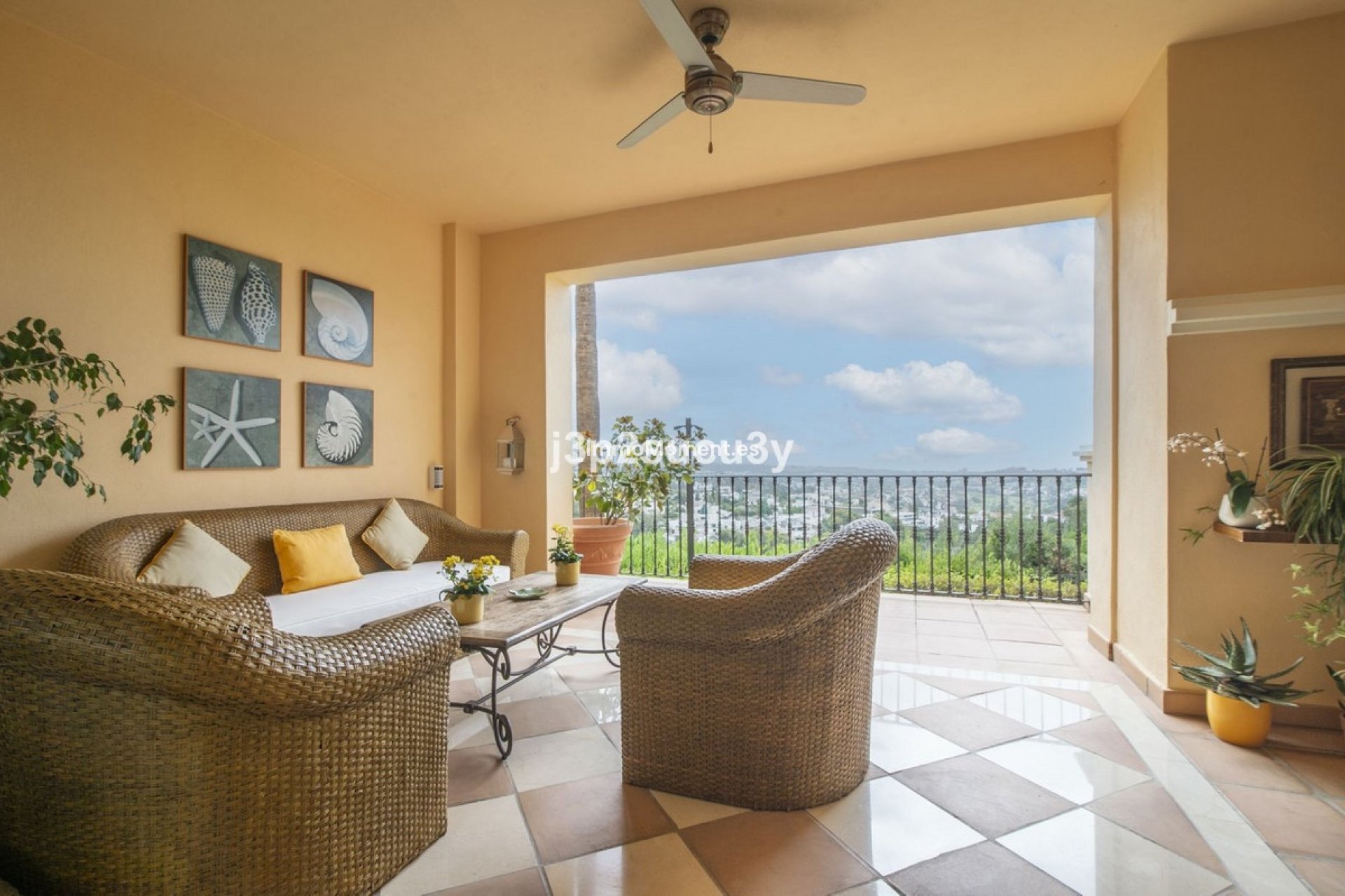 Resale - Apartment - Benahavís - La Quinta