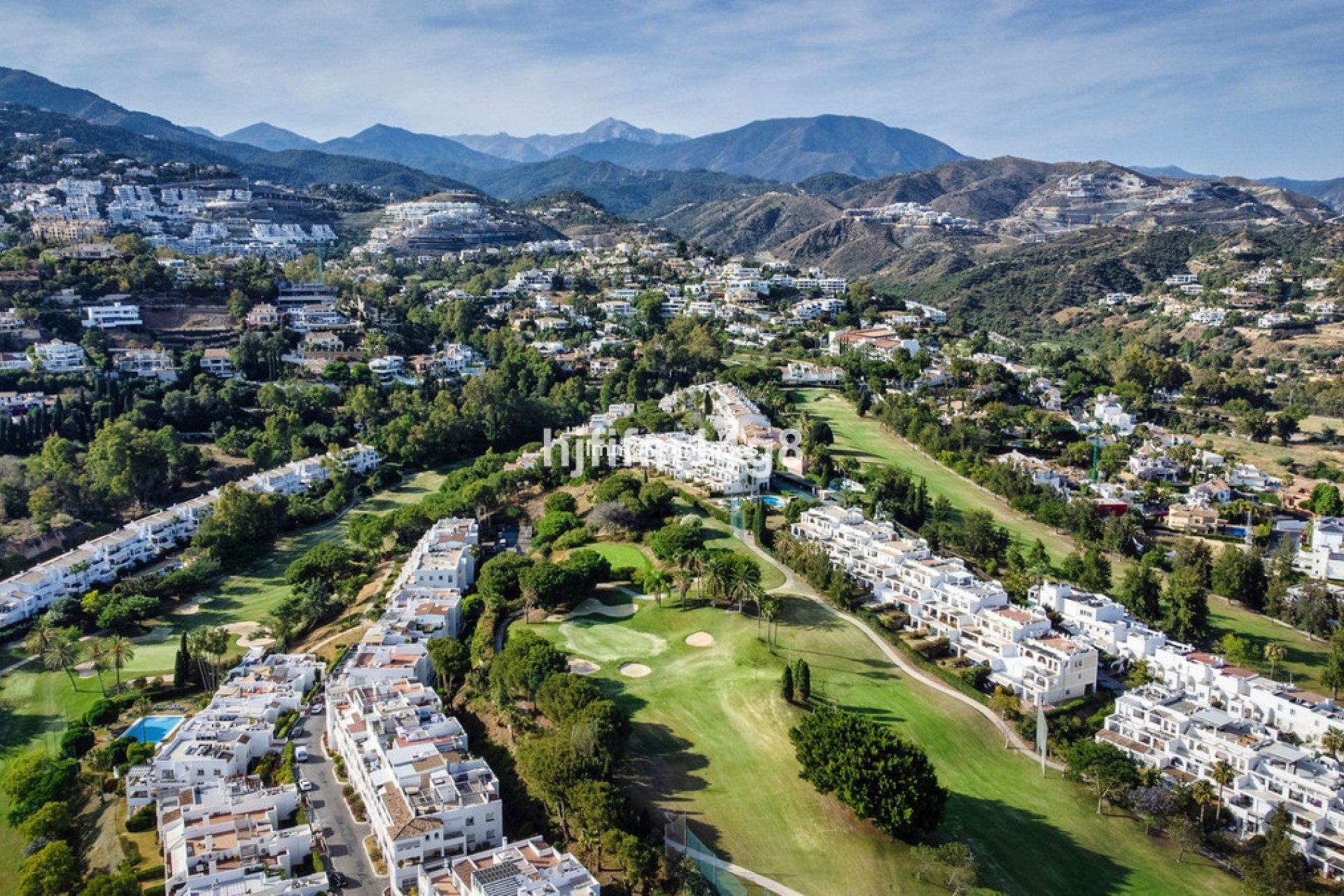 Resale - Apartment - Benahavís - La Quinta