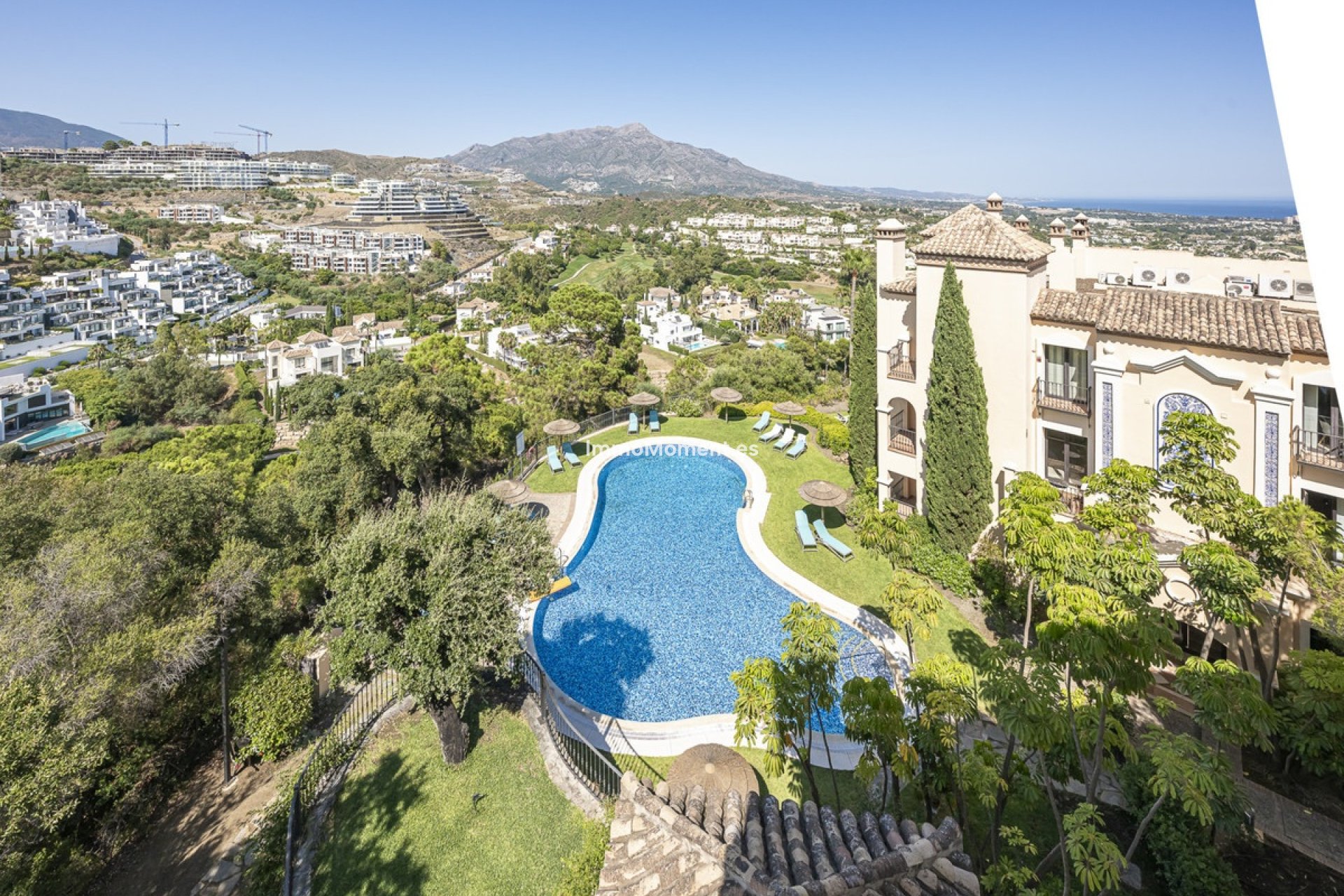 Resale - Apartment - Benahavís - La Quinta