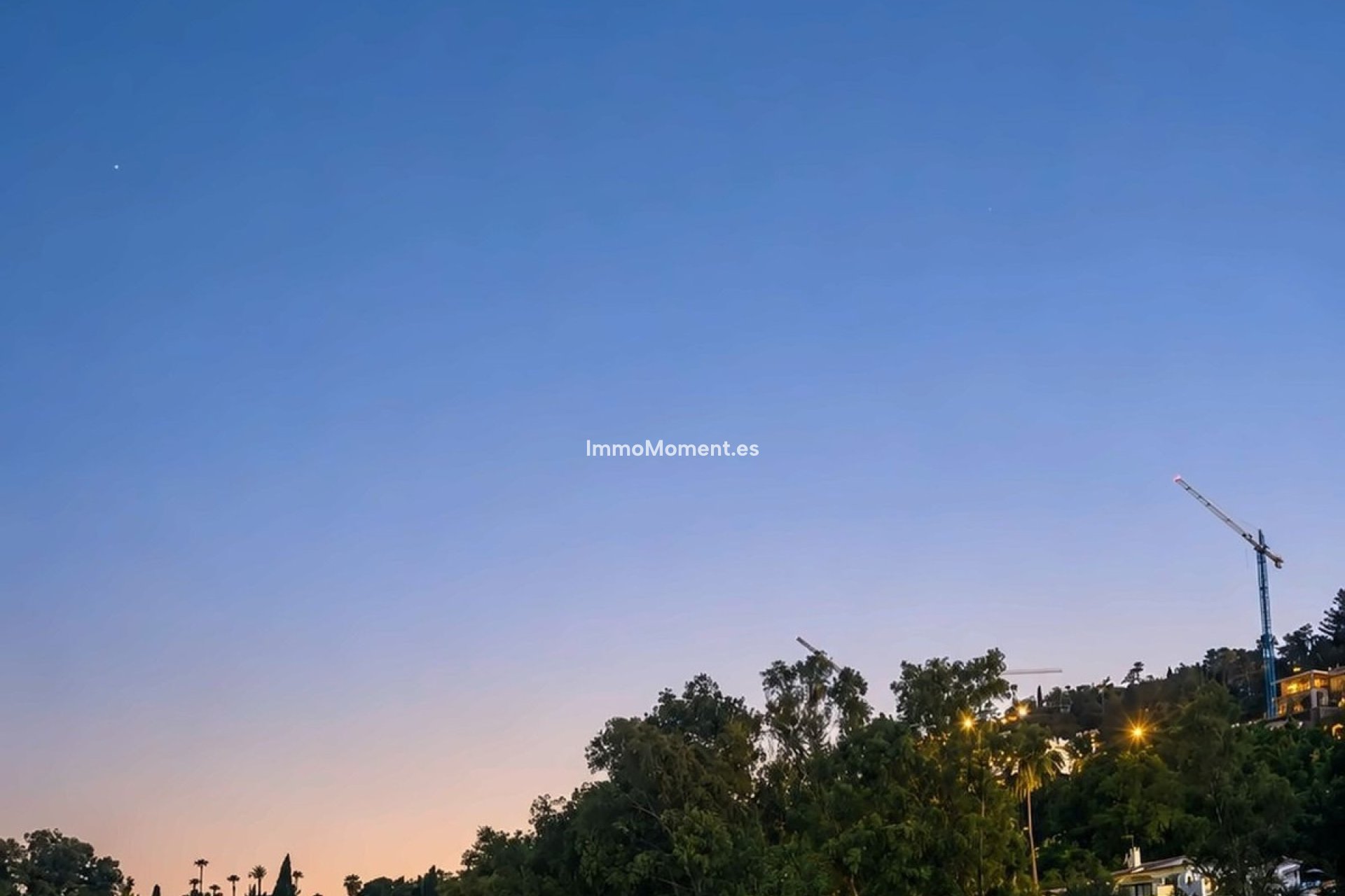 Resale - Apartment - Benahavís - La Quinta