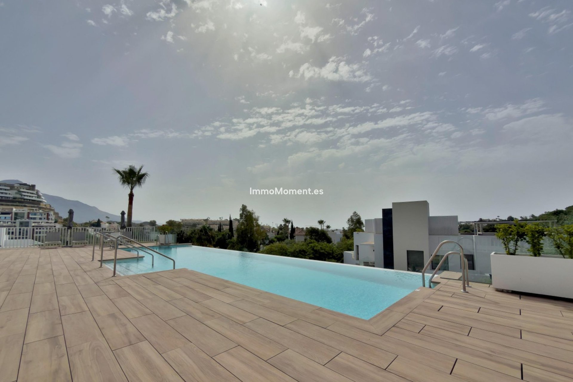 Resale - Apartment - Benahavís - La Quinta
