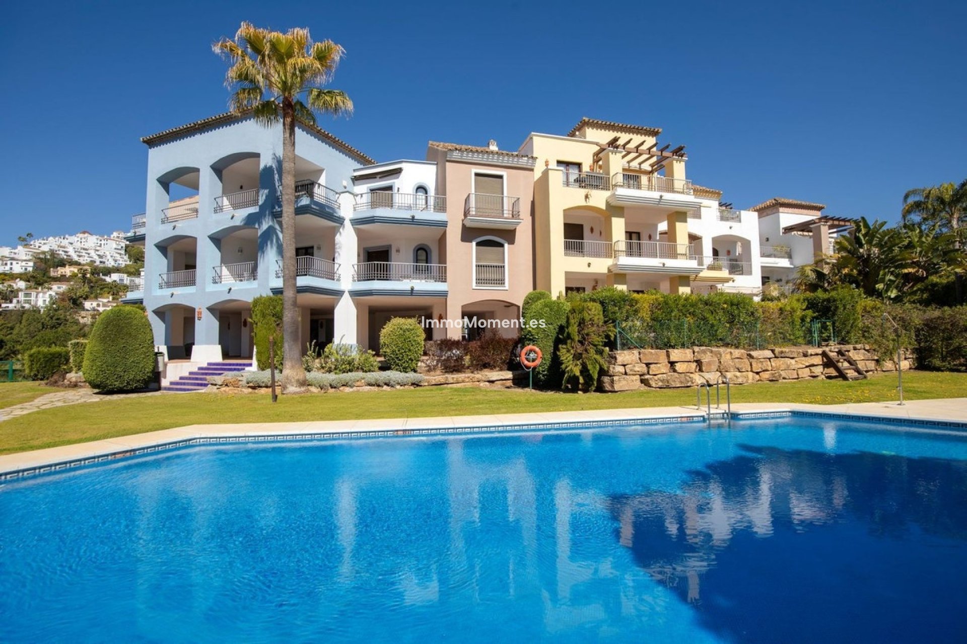 Resale - Apartment - Benahavís - Los Arqueros