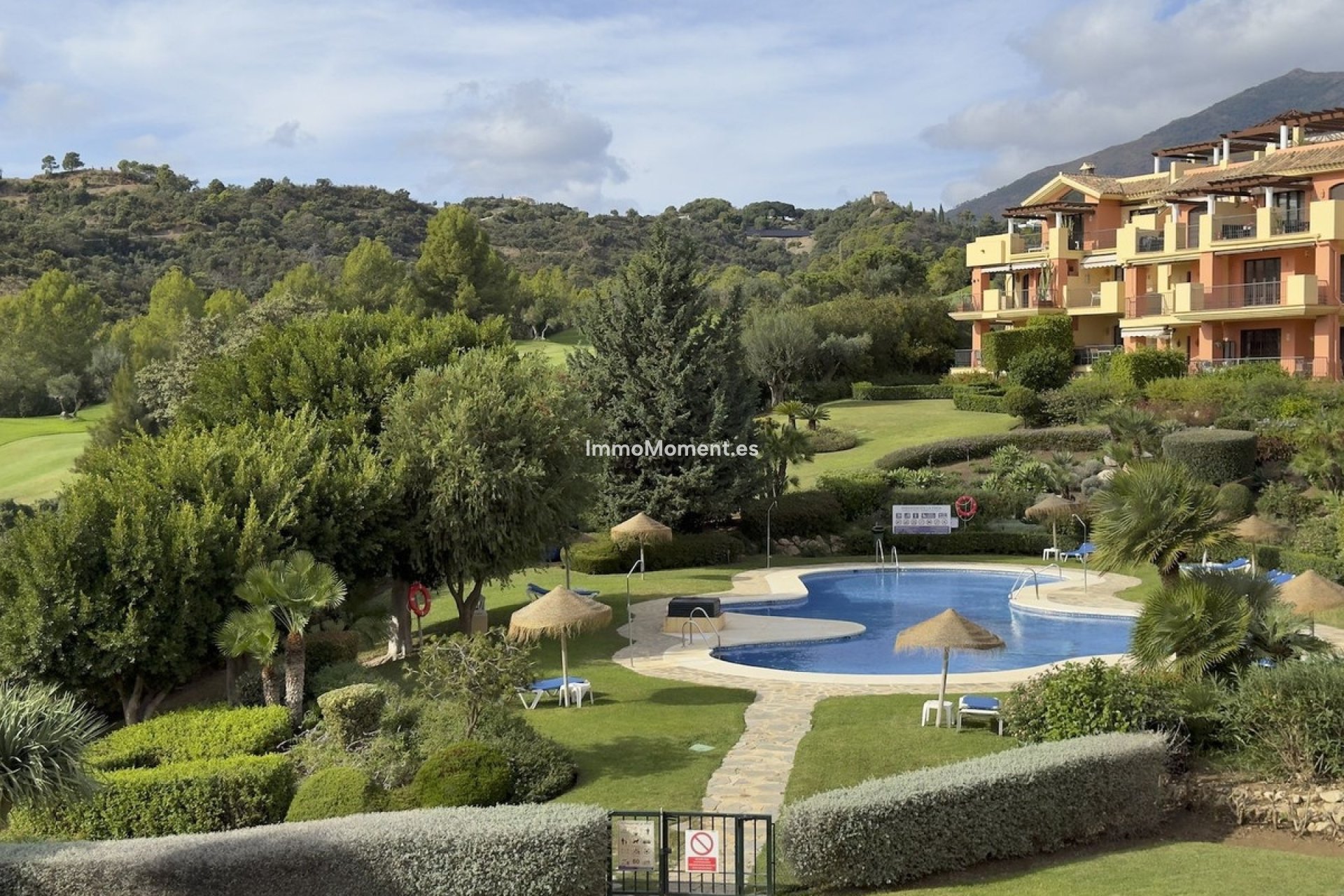 Resale - Apartment - Benahavís - Los Arqueros