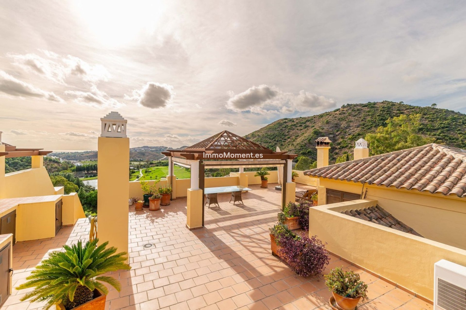 Resale - Apartment - Benahavís - Los Arqueros