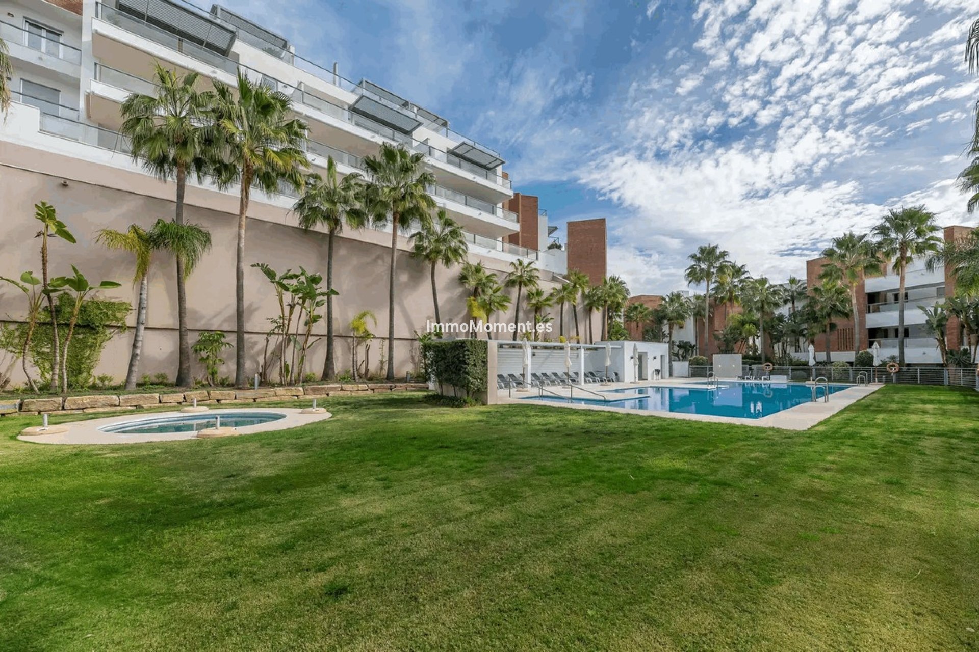 Resale - Apartment - Benahavís - Los Arqueros