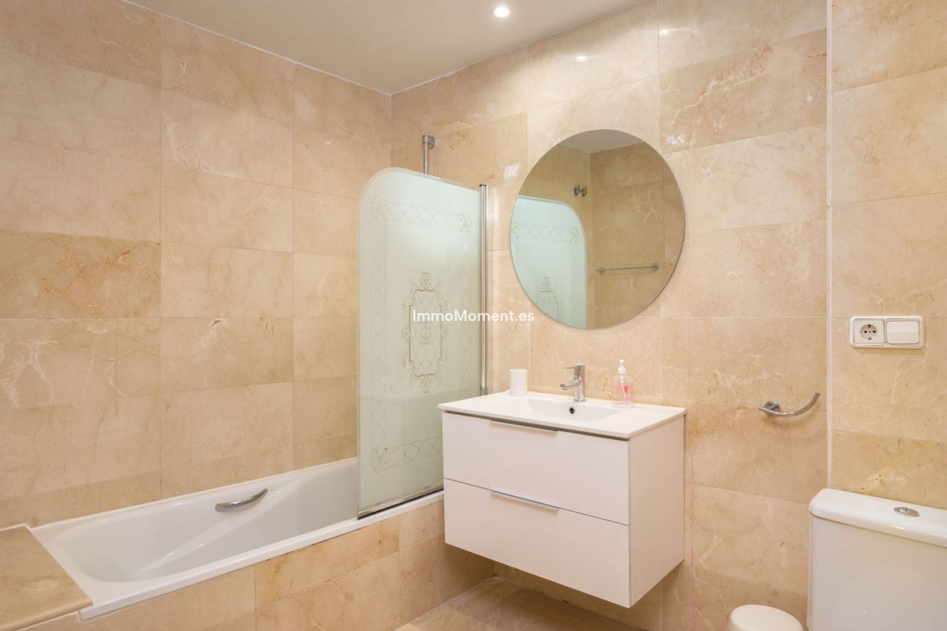 Resale - Apartment - Benahavís - Los Arqueros