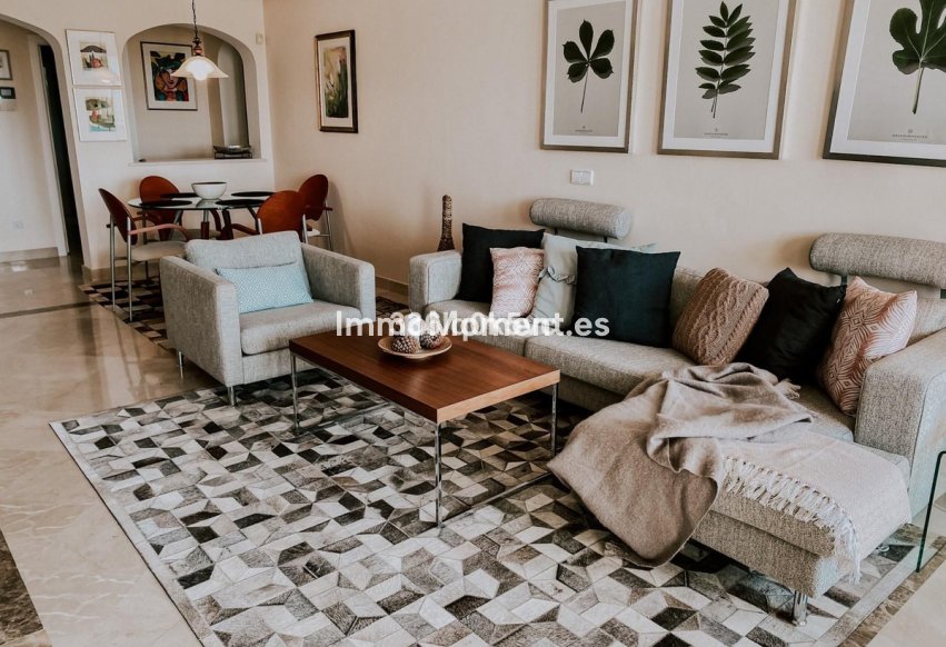 Resale - Apartment - Benahavís - Los Arqueros