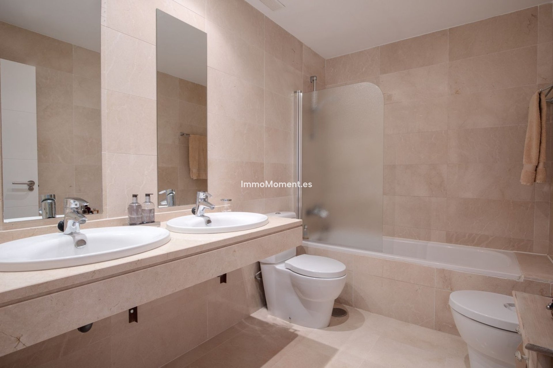 Resale - Apartment - Benahavís - Los Arqueros