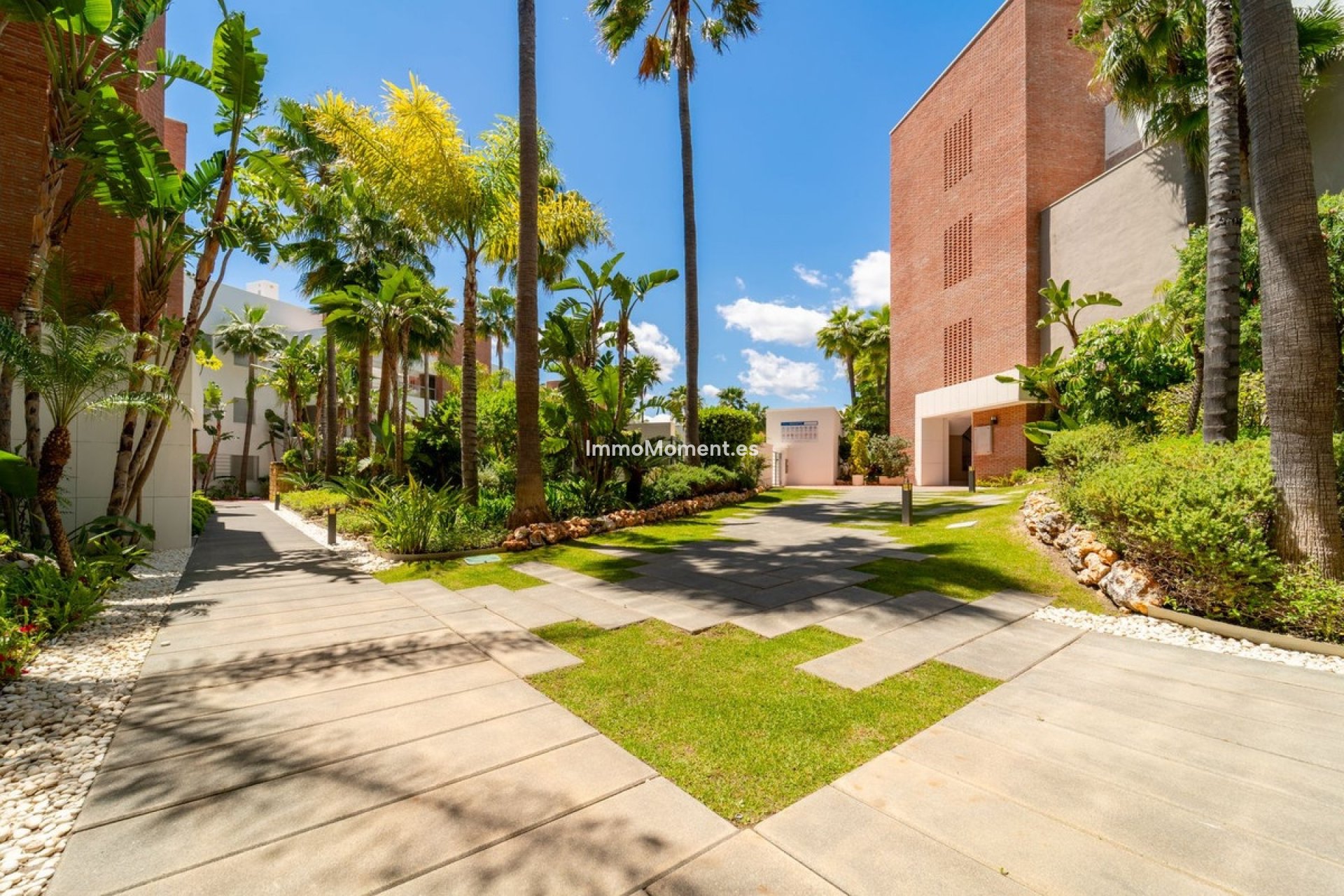 Resale - Apartment - Benahavís - Los Arqueros