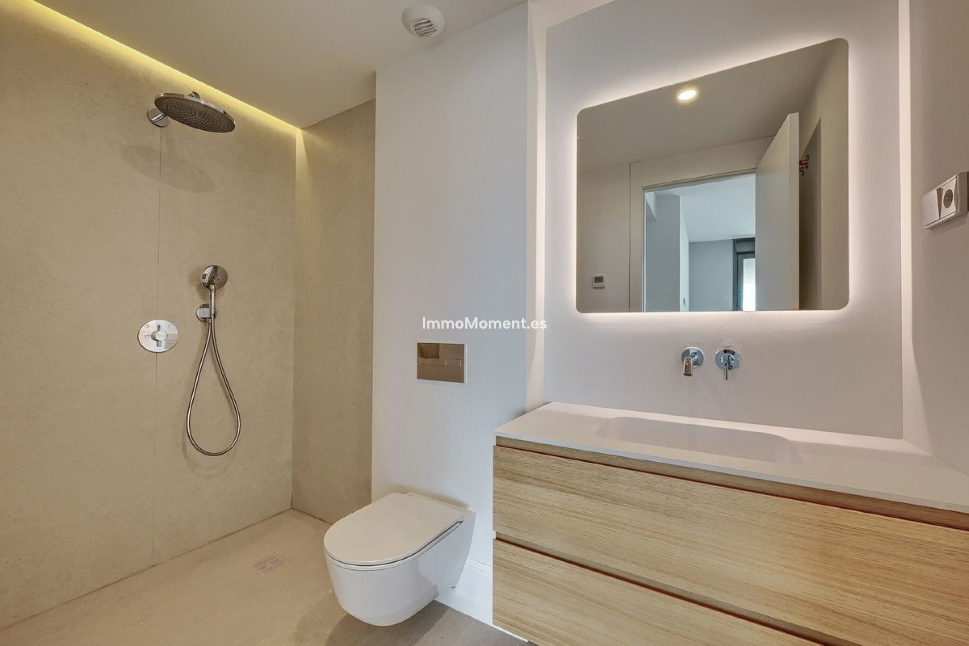 Resale - Apartment - Benalmadena - Benalmadena Centro