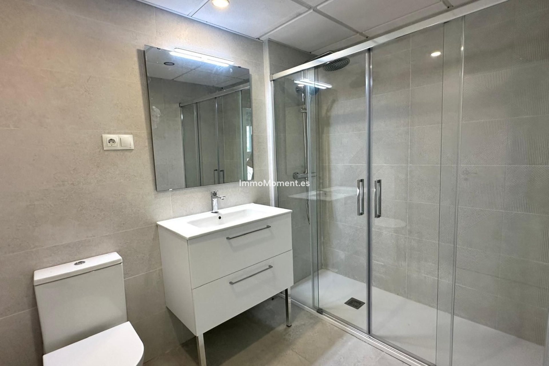 Resale - Apartment - Benalmadena - Benalmadena Centro