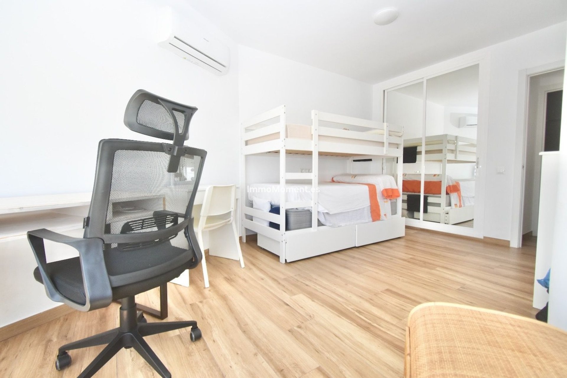 Resale - Apartment - Benalmadena - Benalmadena Centro