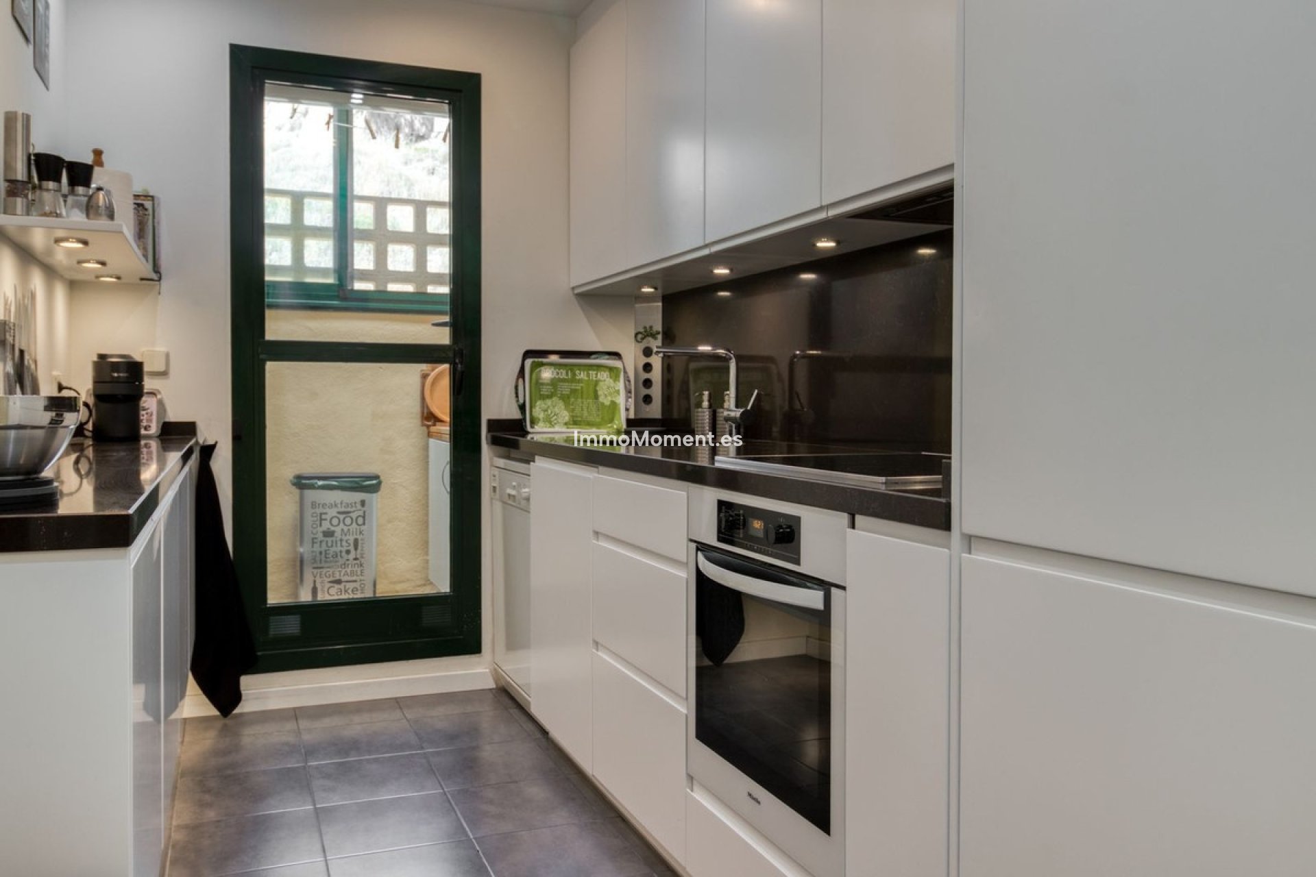 Resale - Apartment - Benalmadena - Benalmadena Centro