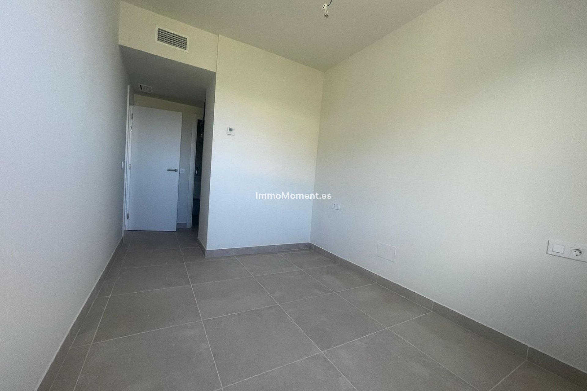 Resale - Apartment - Benalmadena - Benalmadena Centro