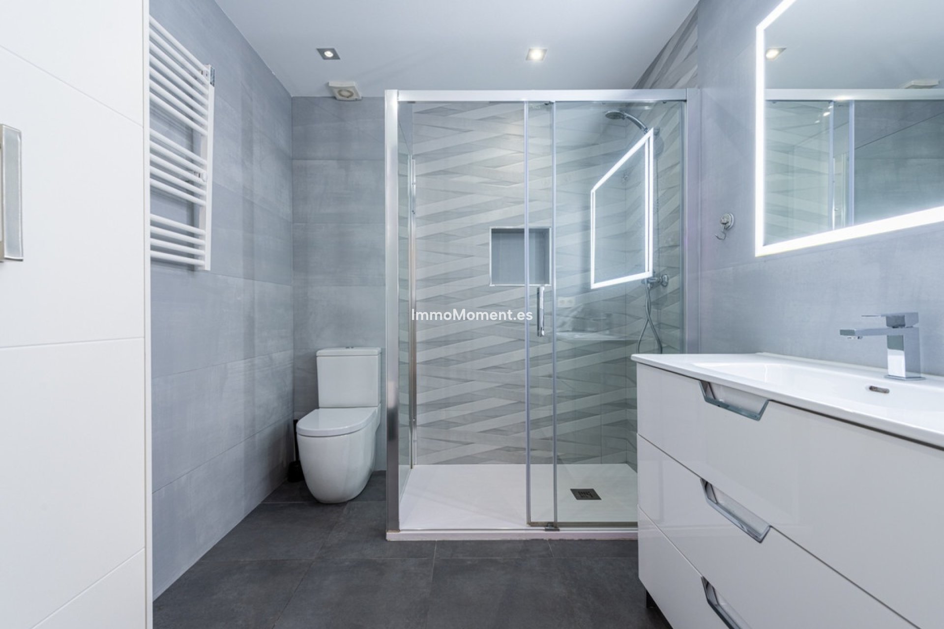 Resale - Apartment - Benalmadena - Benalmadena Pueblo