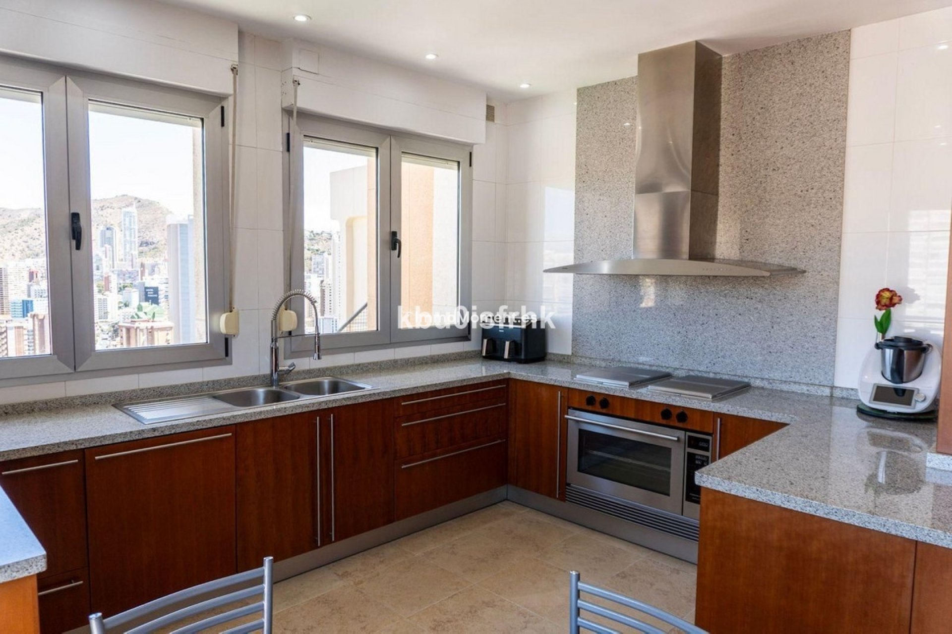 Resale - Apartment - Benidorm - Benidorm Centro